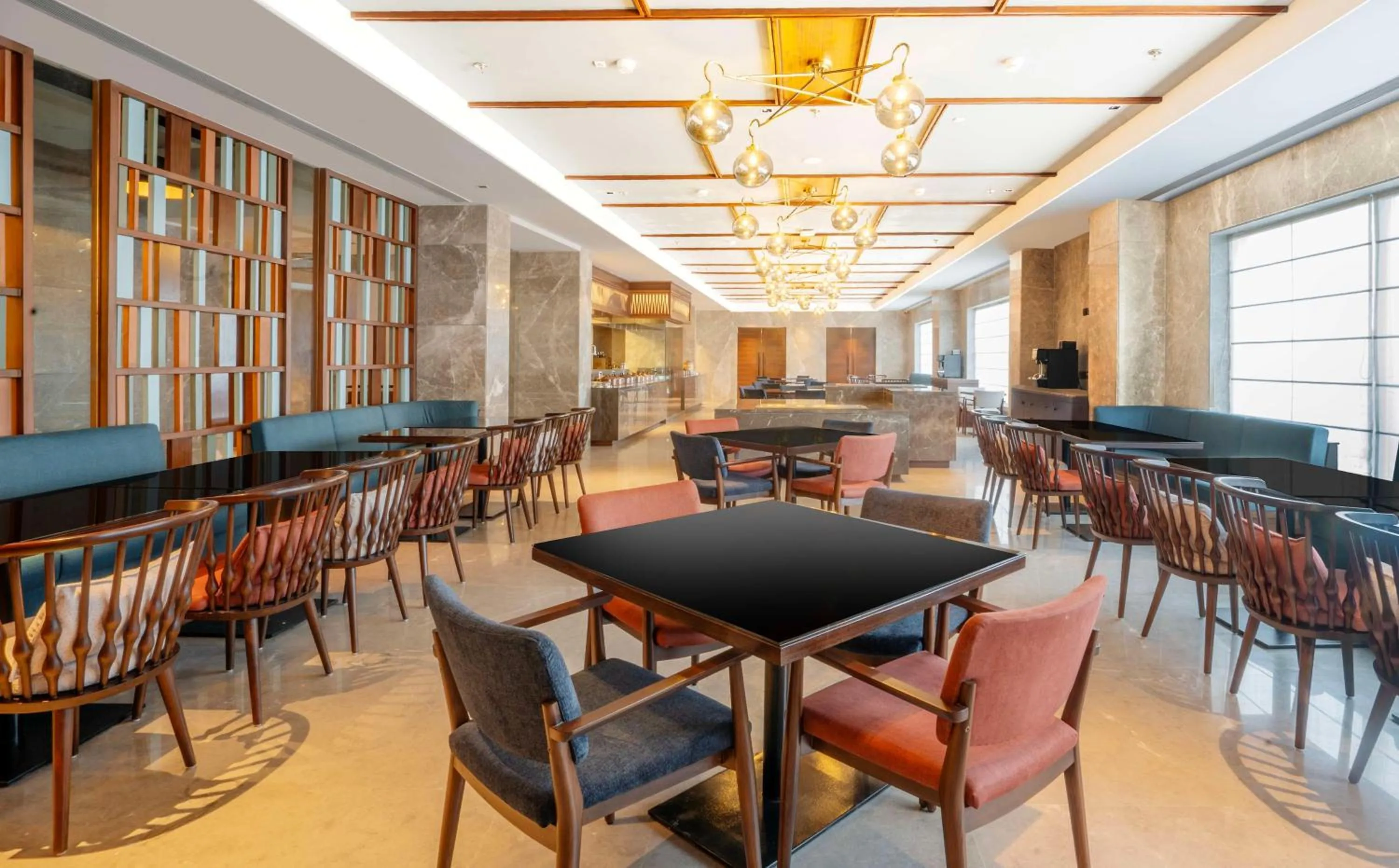 Restaurant/places to eat in Radisson Hotel Vrindavan