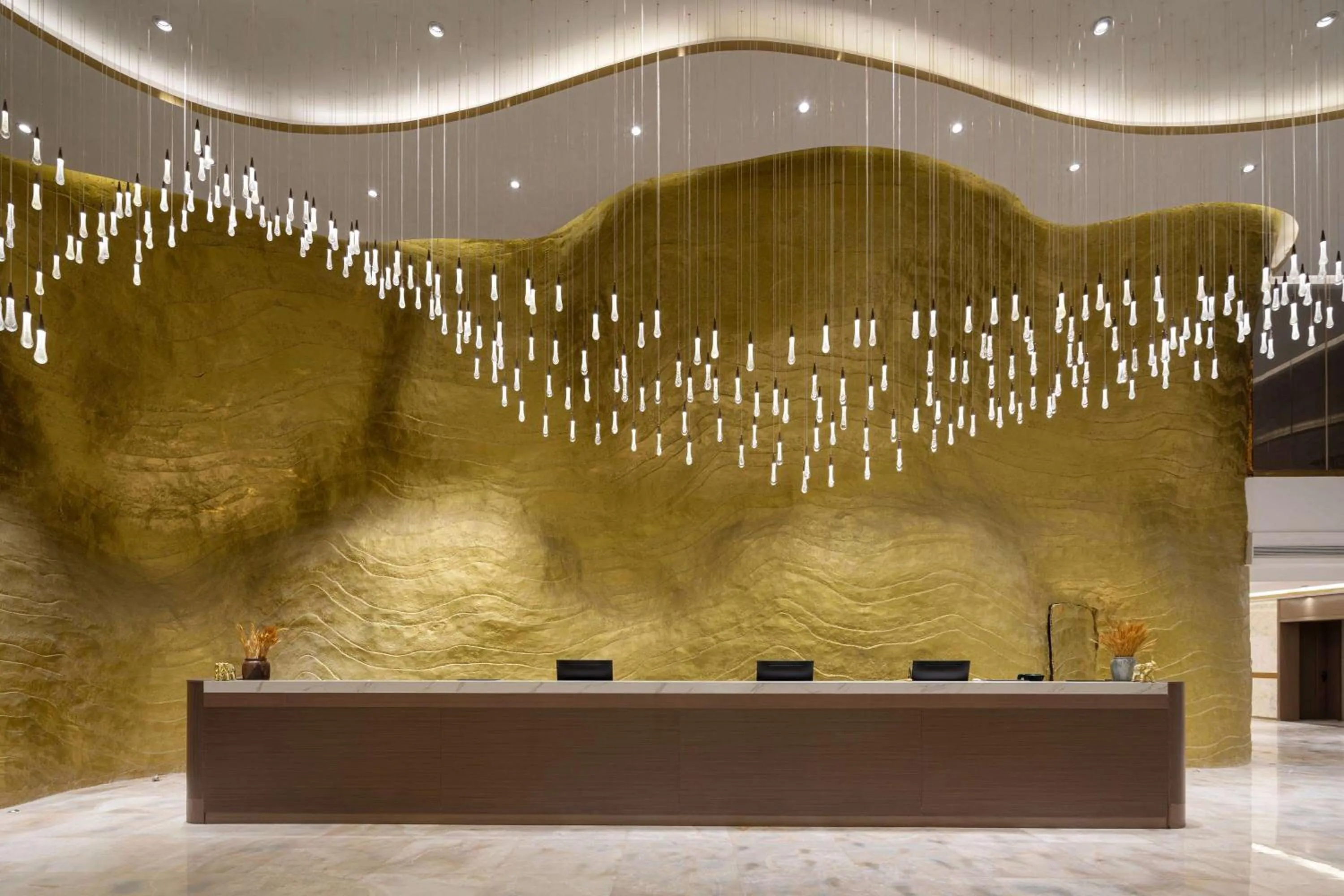 Lobby or reception in Wyndham Garden Rizhao Donggang Resort