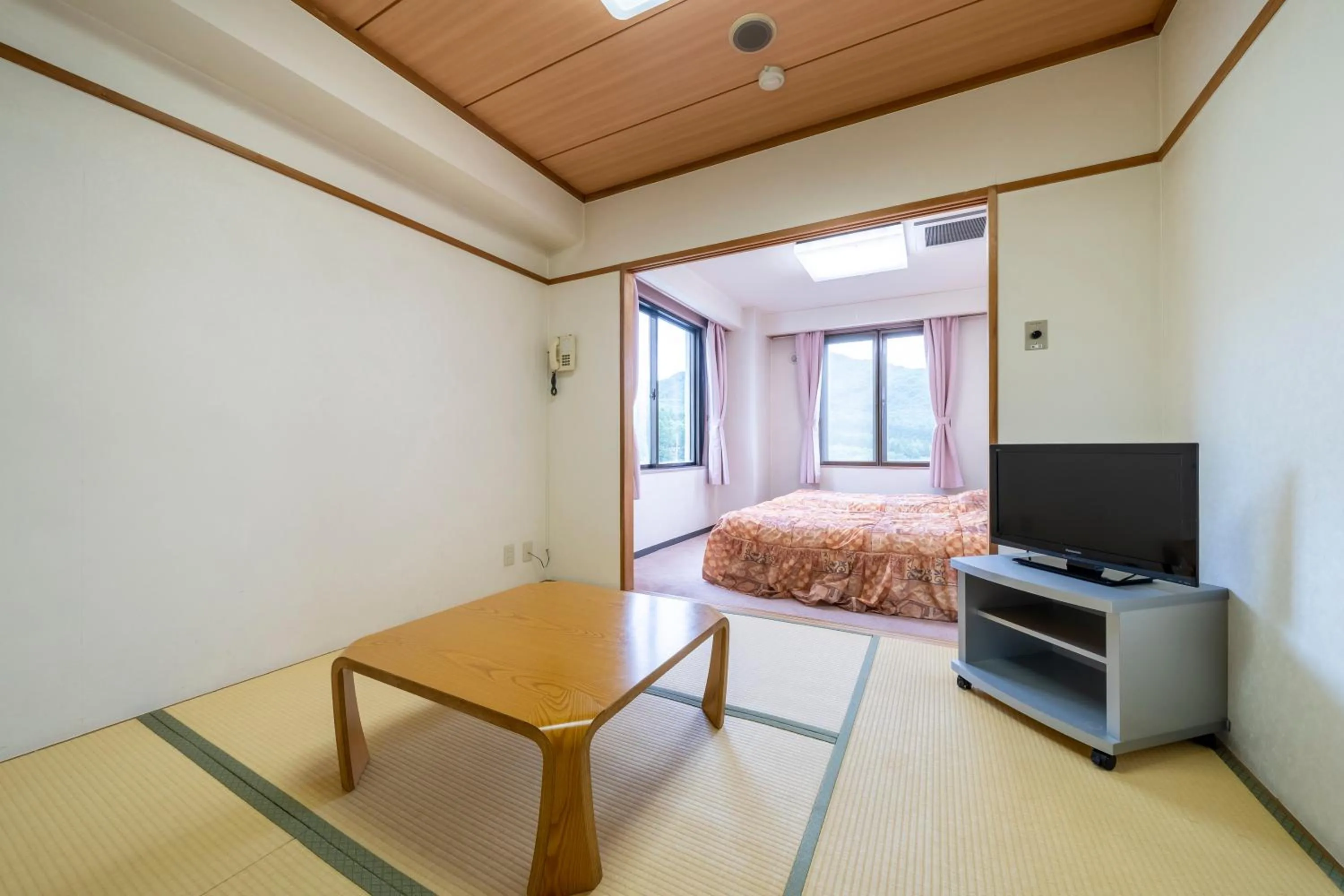 Photo of the whole room, Bed in Hotel Tagawa