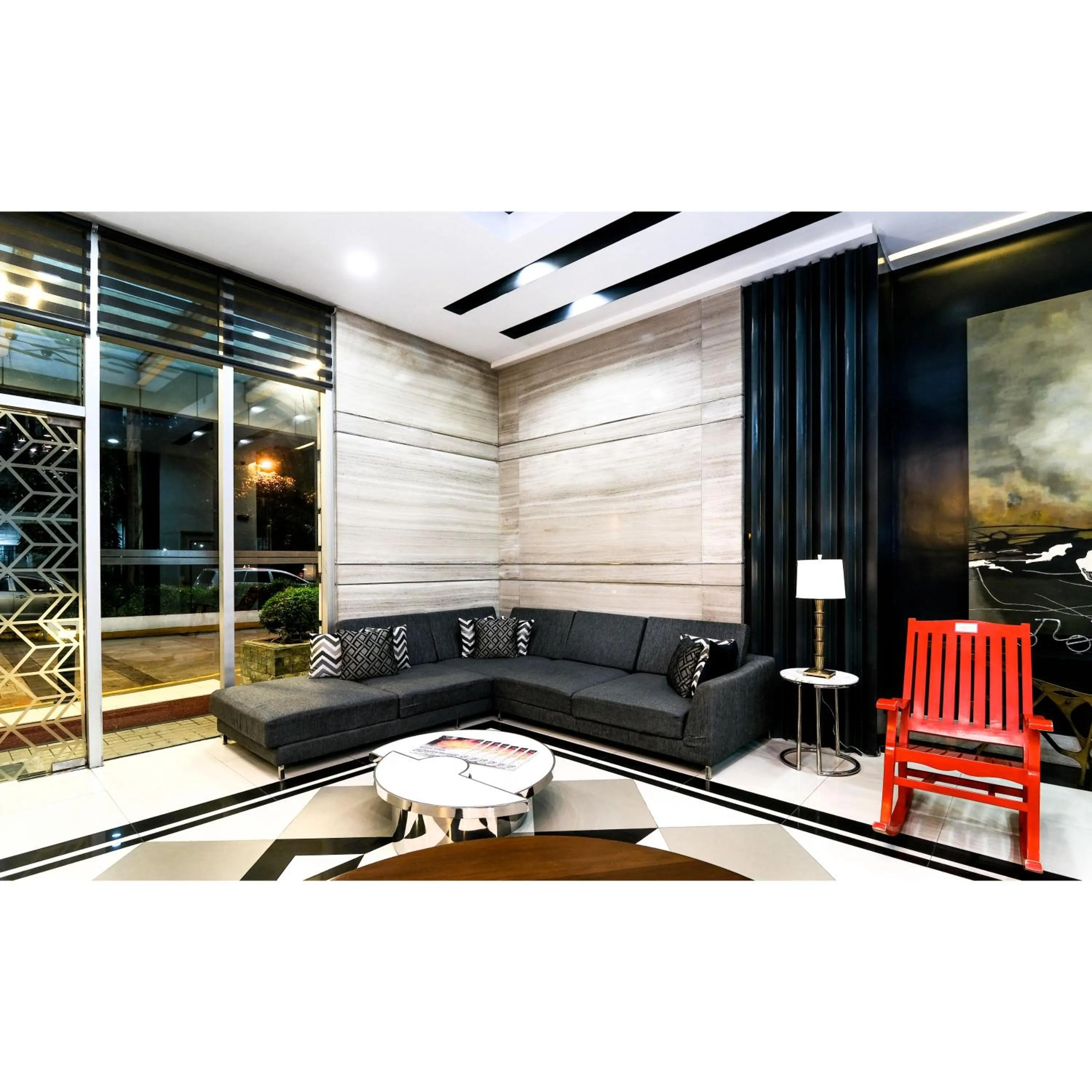 Living room in Summit Hotel Magnolia