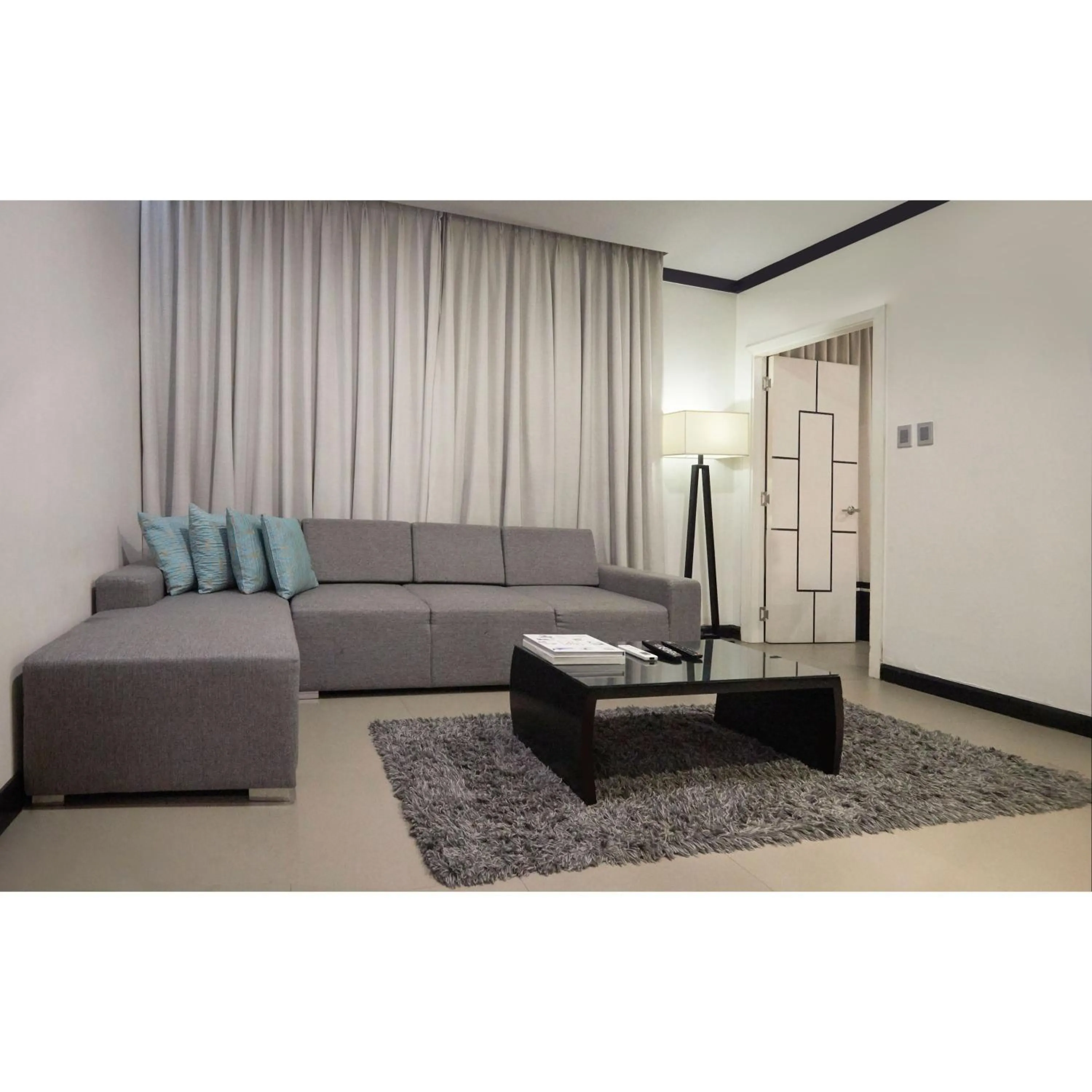 Living room in Summit Hotel Magnolia