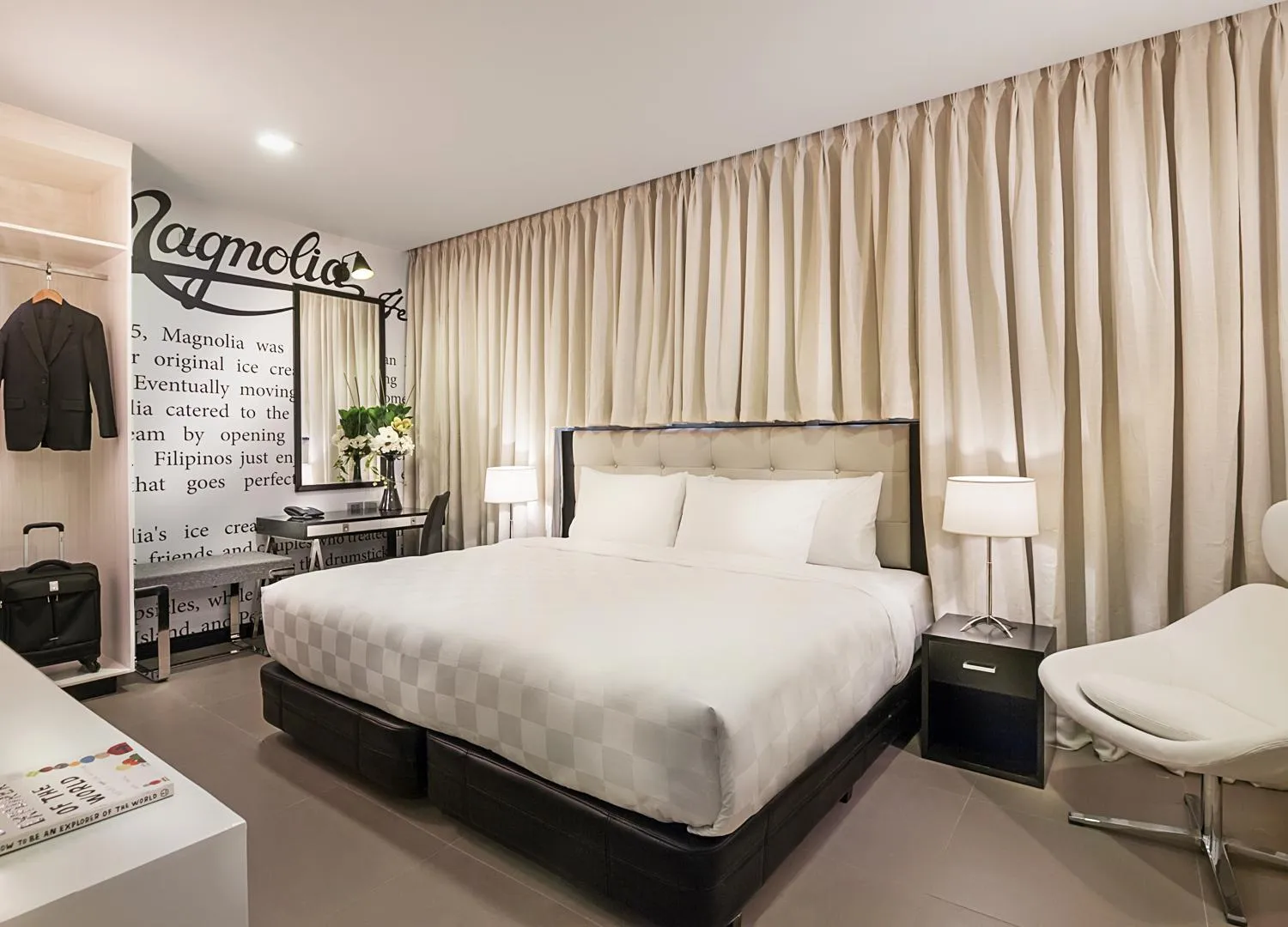 Bed in Summit Hotel Magnolia