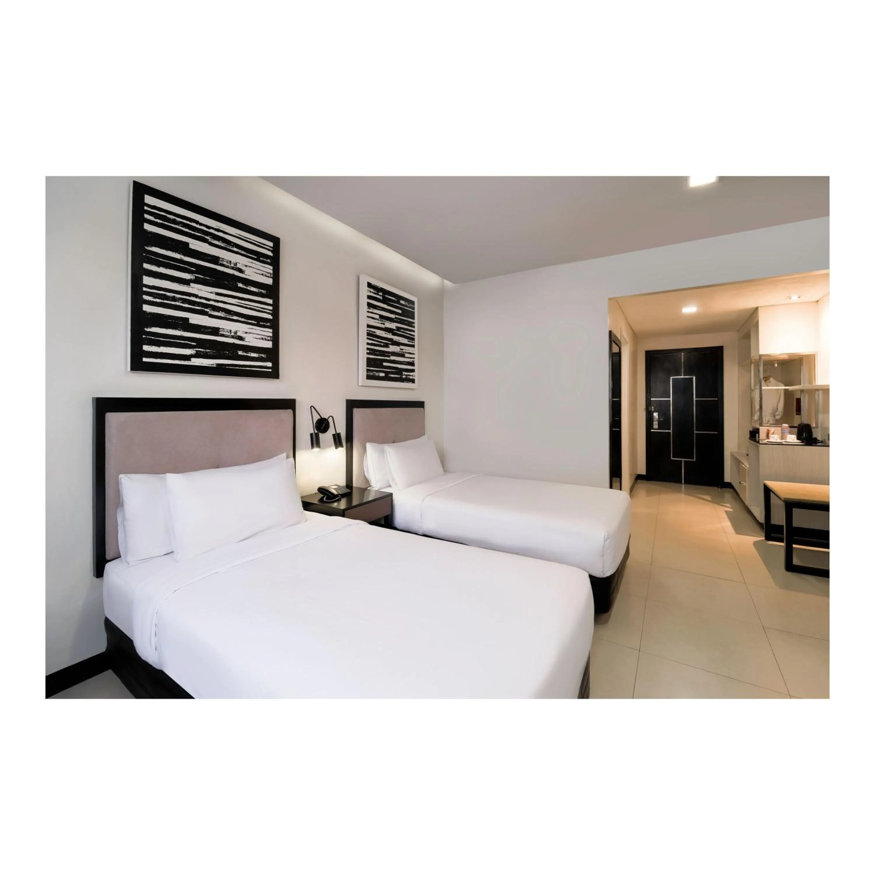 Bed in Summit Hotel Magnolia