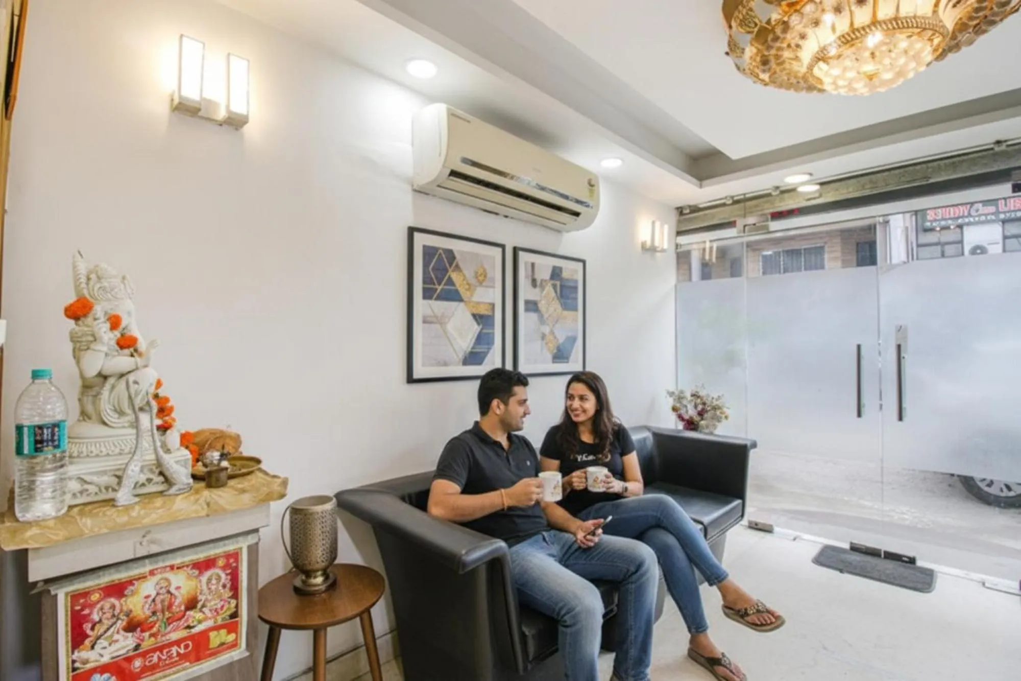 Seating area in FabHotel Smriti Star