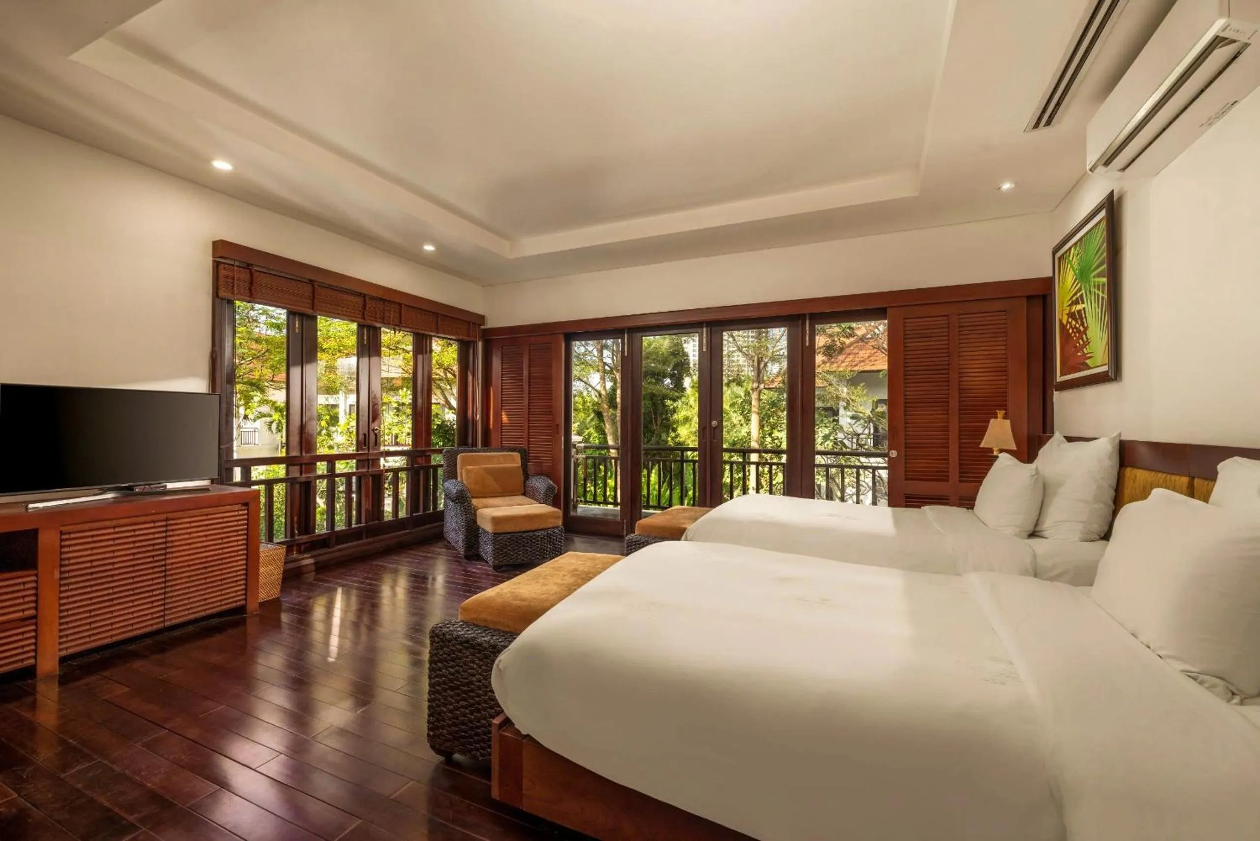 Communal lounge/ TV room in Resort Villas Da Nang By Abogo