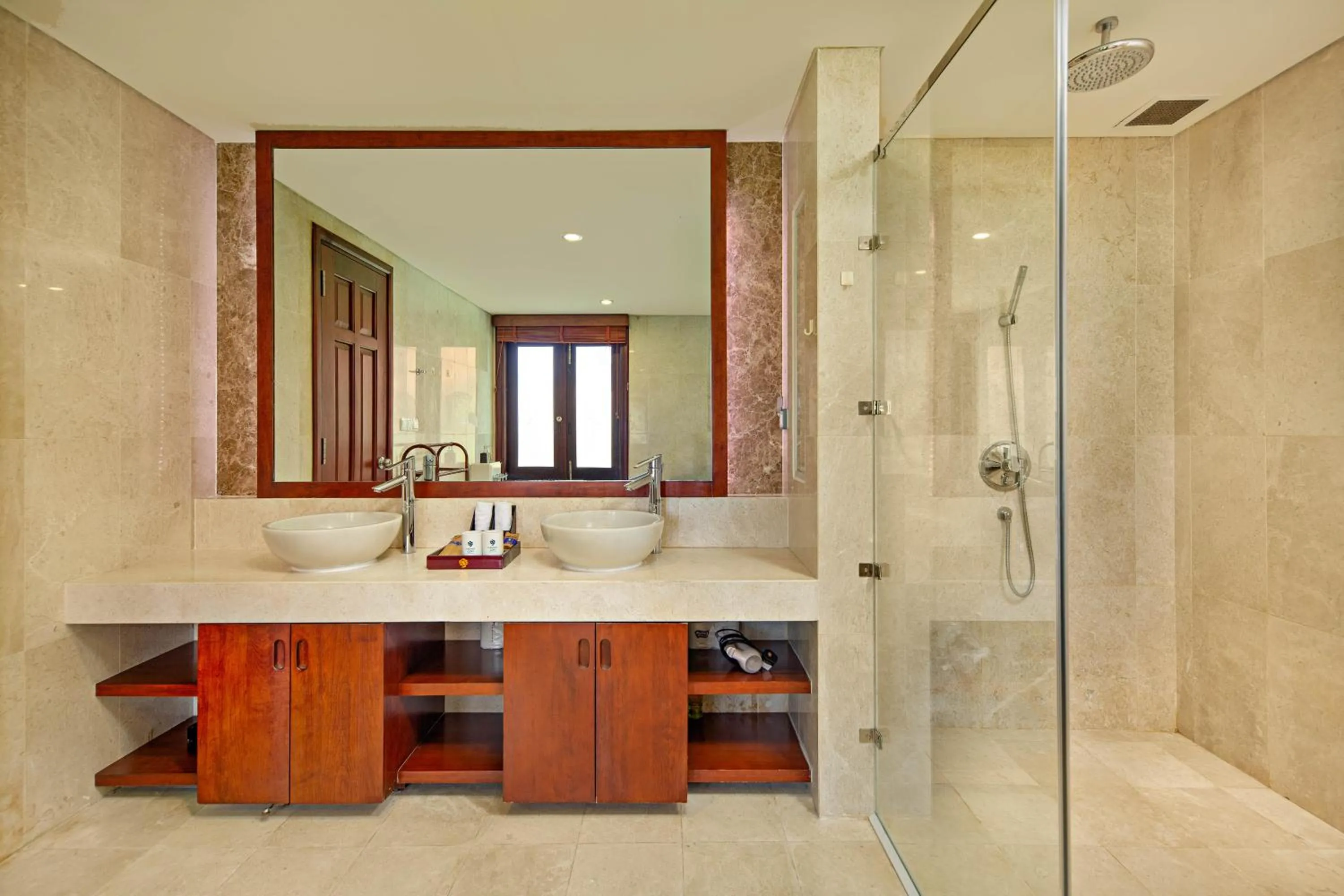 Shower in Resort Villas Da Nang By Abogo