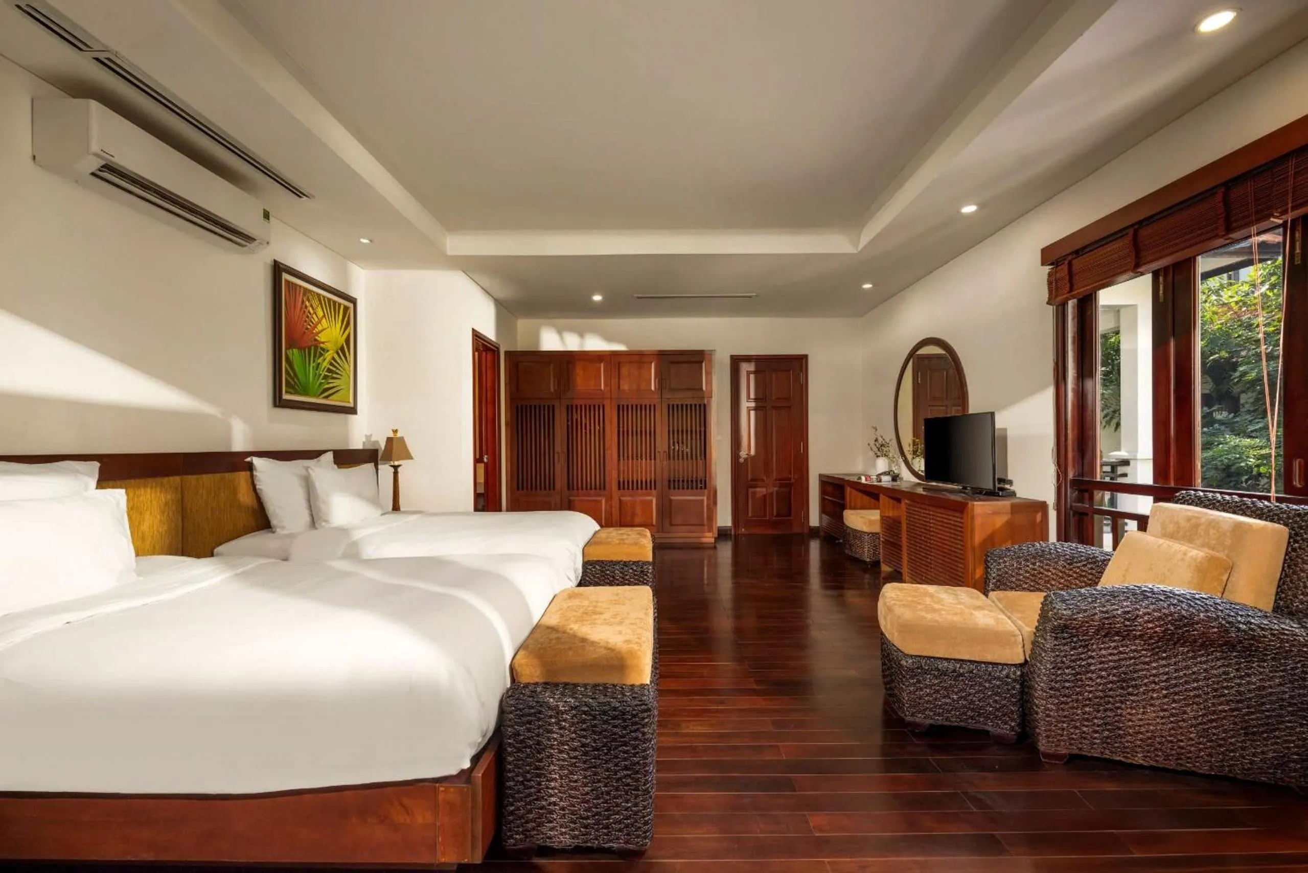 Communal lounge/ TV room in Resort Villas Da Nang By Abogo