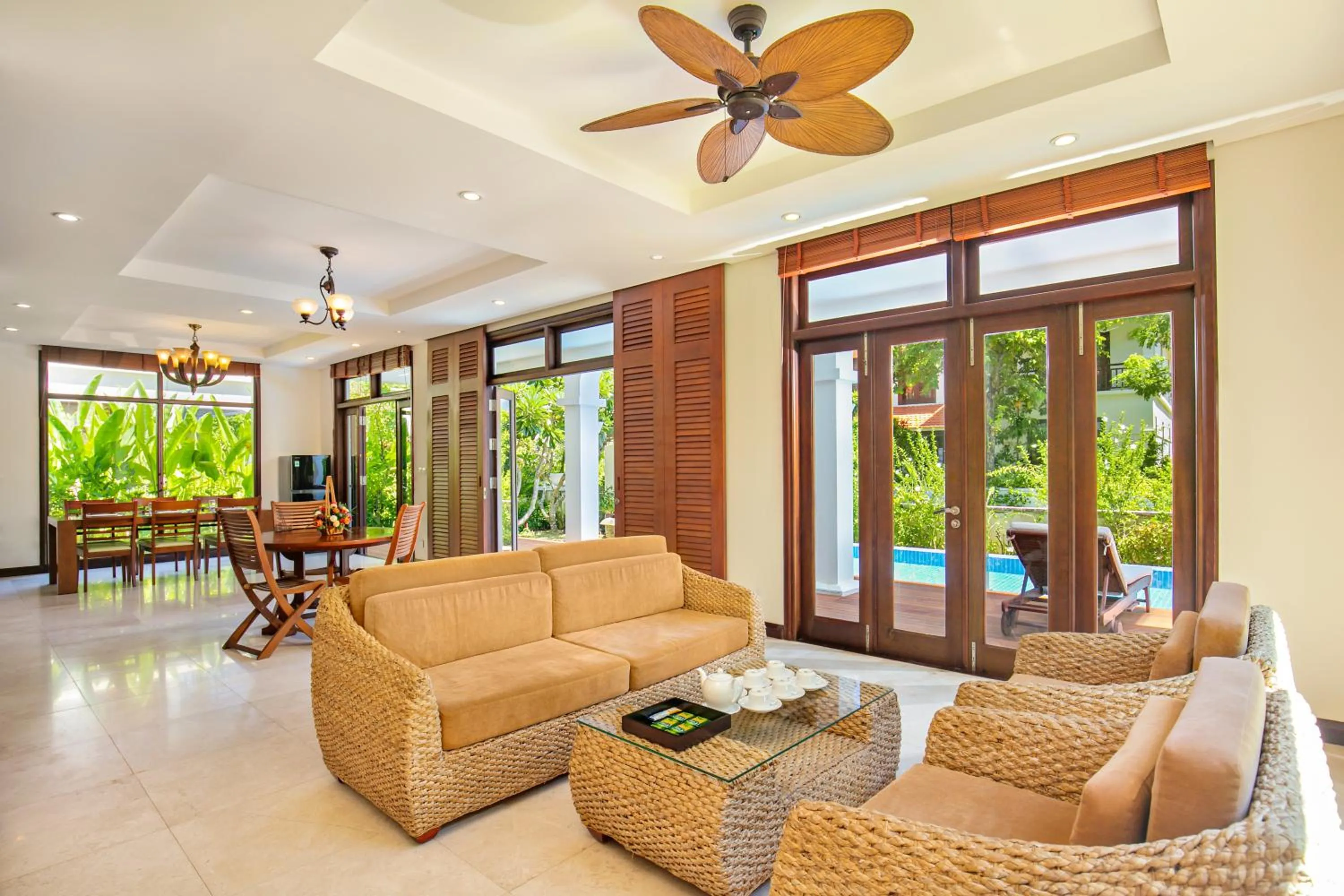 TV and multimedia in Resort Villas Da Nang By Abogo