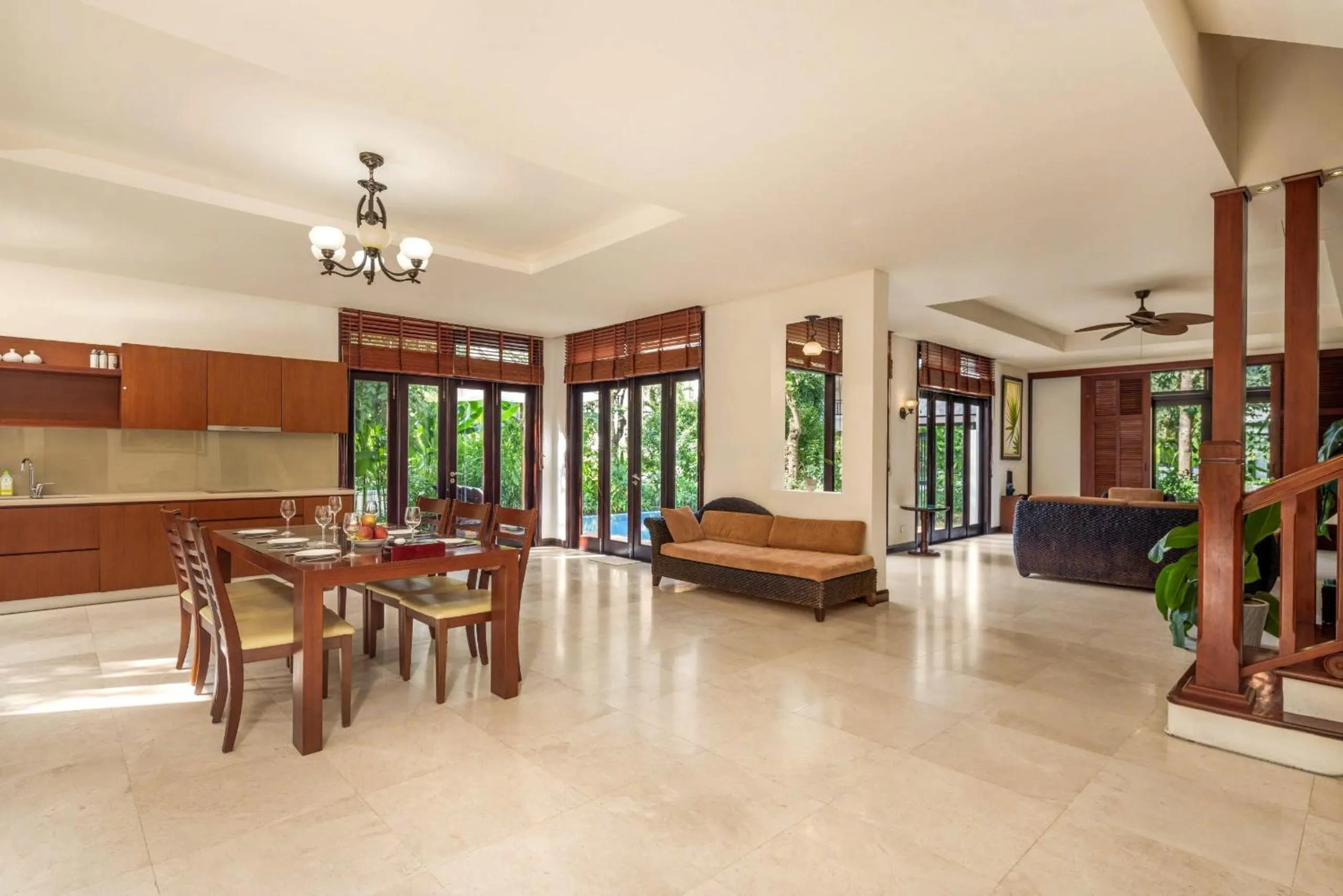 Kitchen or kitchenette in Resort Villas Da Nang By Abogo