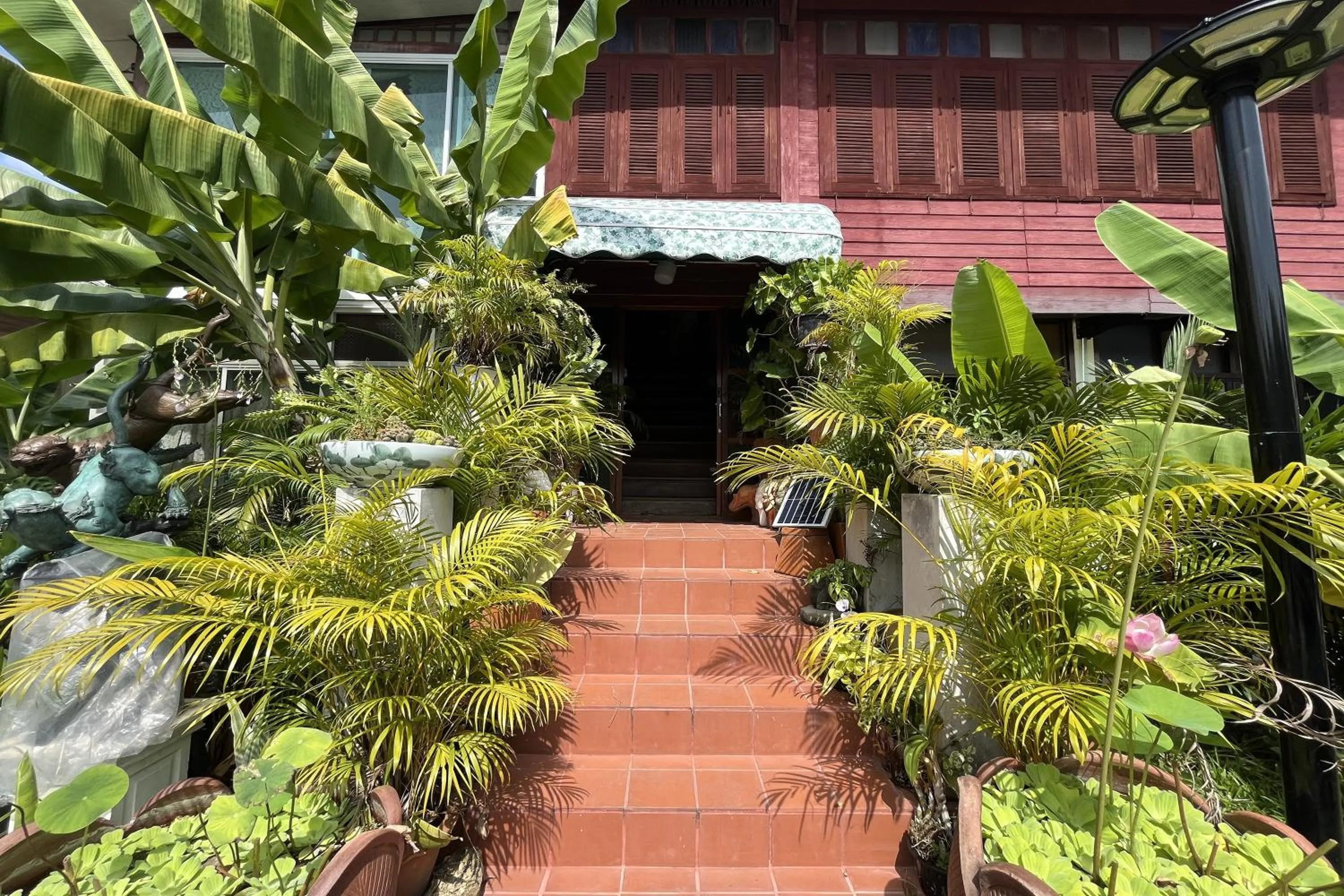 Property building in 64 Sweet Home Dusit BKK