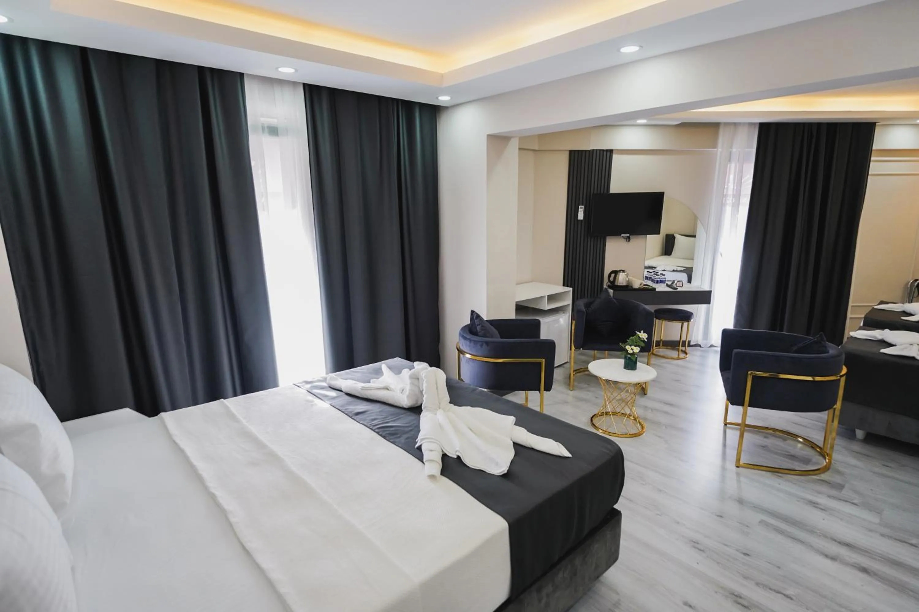 Bed in Grand Özer Hotel