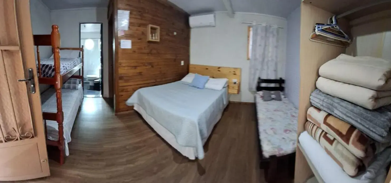 Standard Quadruple Room in Chalé das Neves Standard Quadruple Room in Chalé das Neves