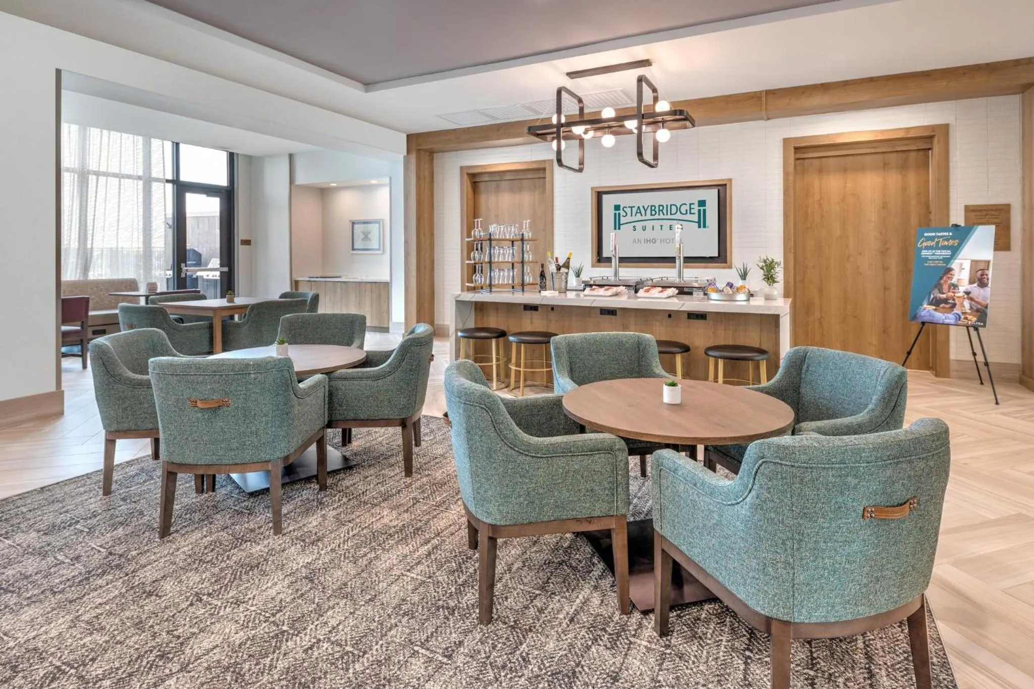 Restaurant/places to eat in Staybridge Suites Port Arthur - by IHG