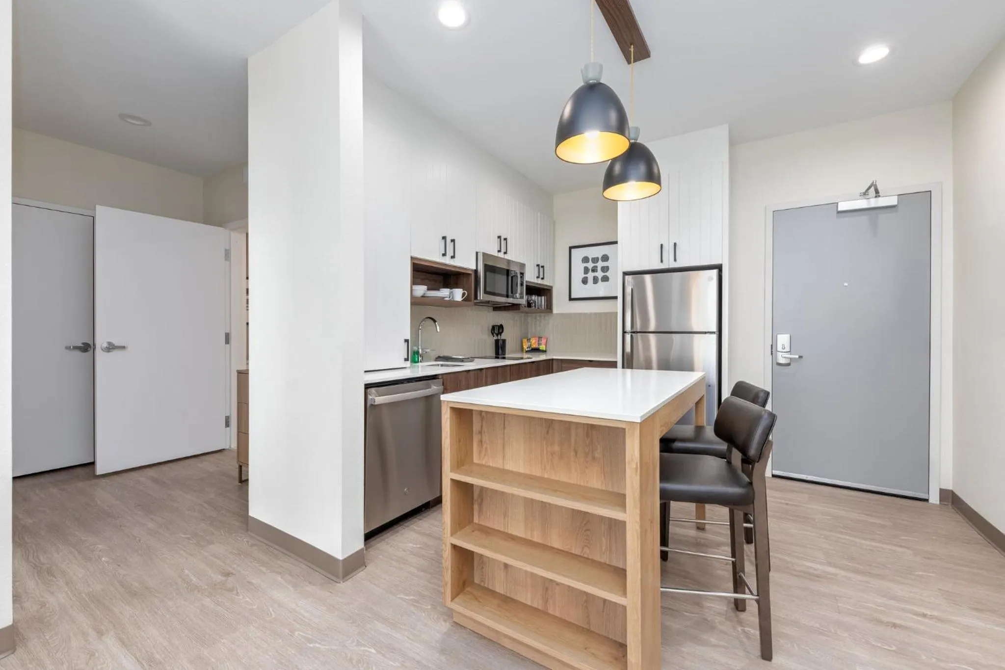 Photo of the whole room in Staybridge Suites Port Arthur - by IHG