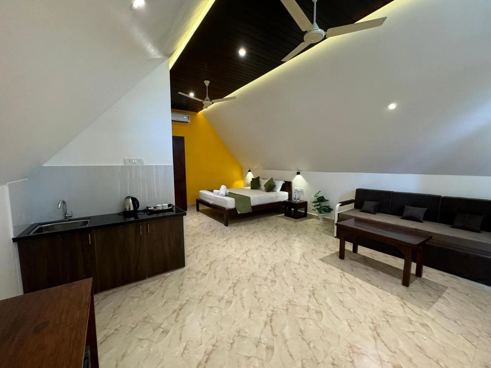 Bed in Peace Garden Beach Resort