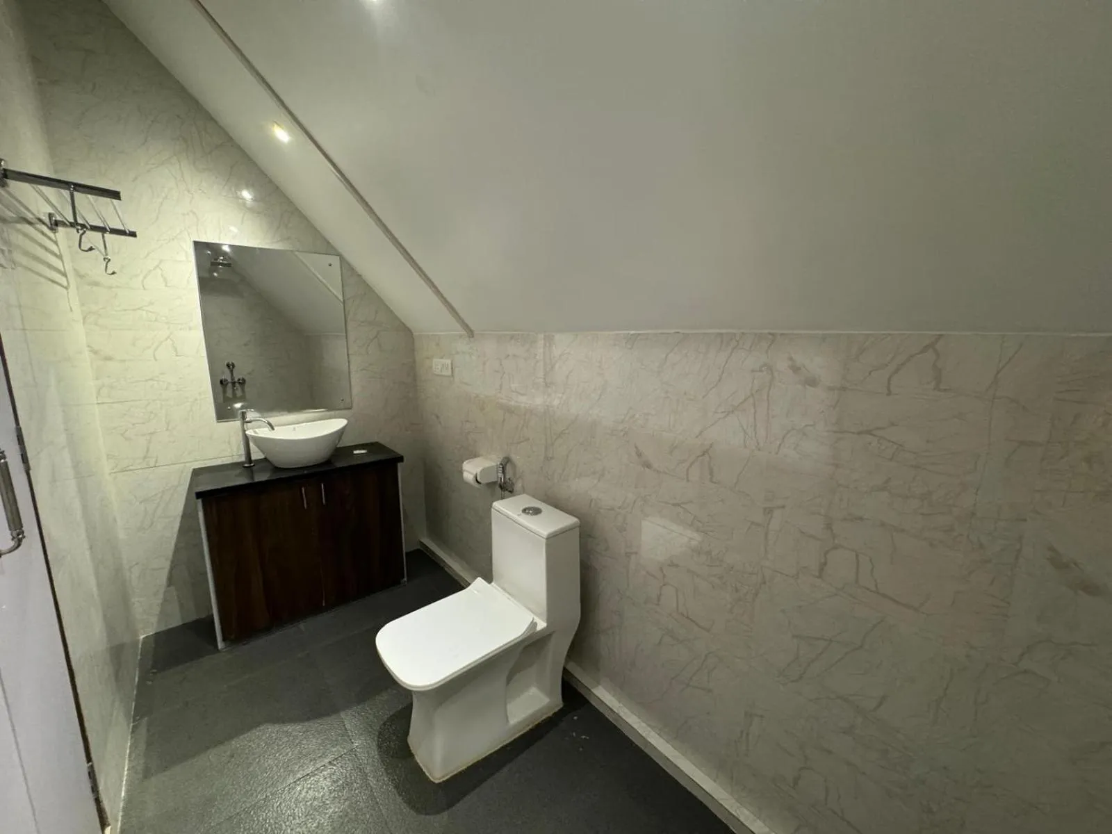 Bathroom in Peace Garden Beach Resort