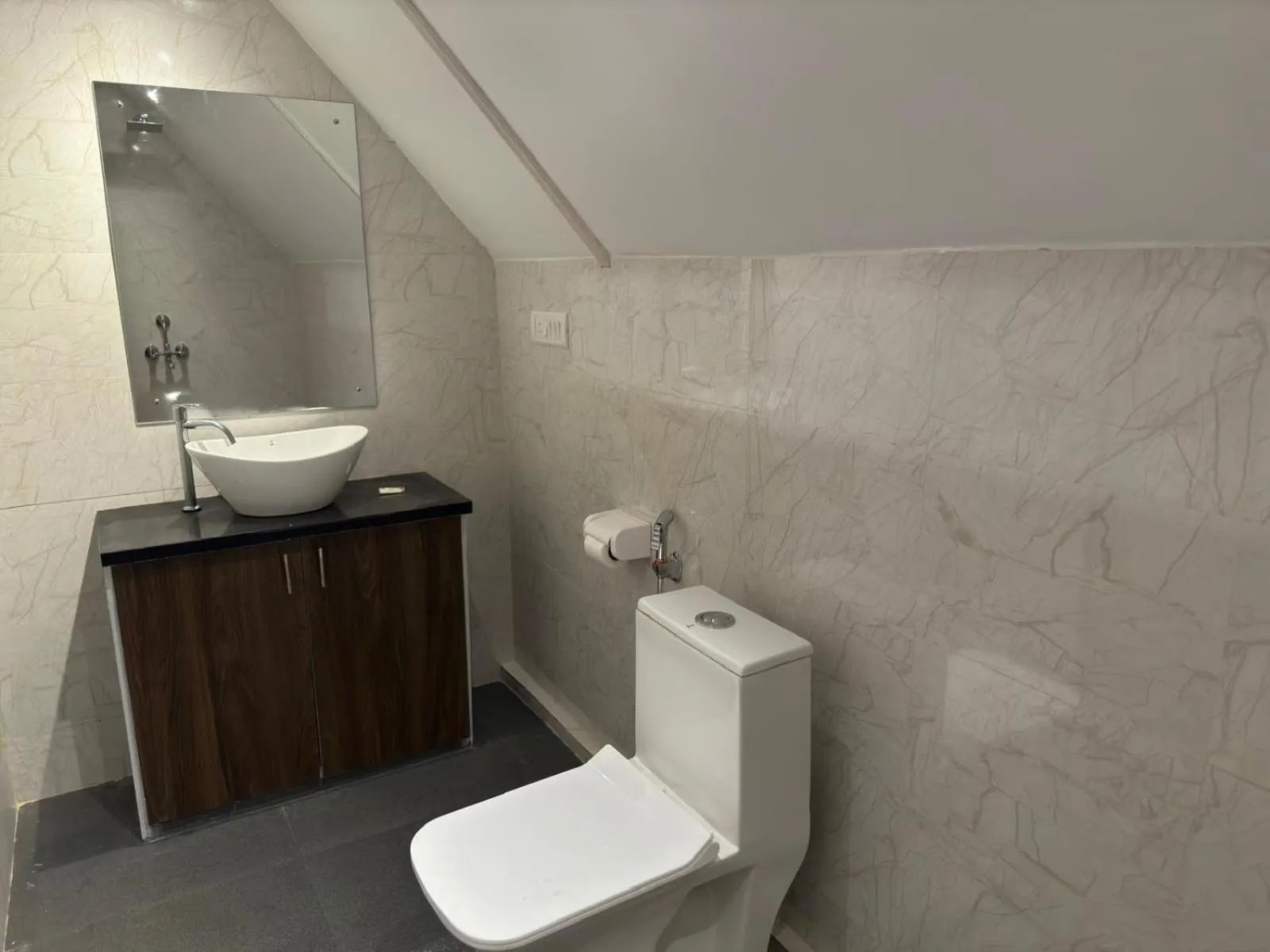 Bathroom in Peace Garden Beach Resort