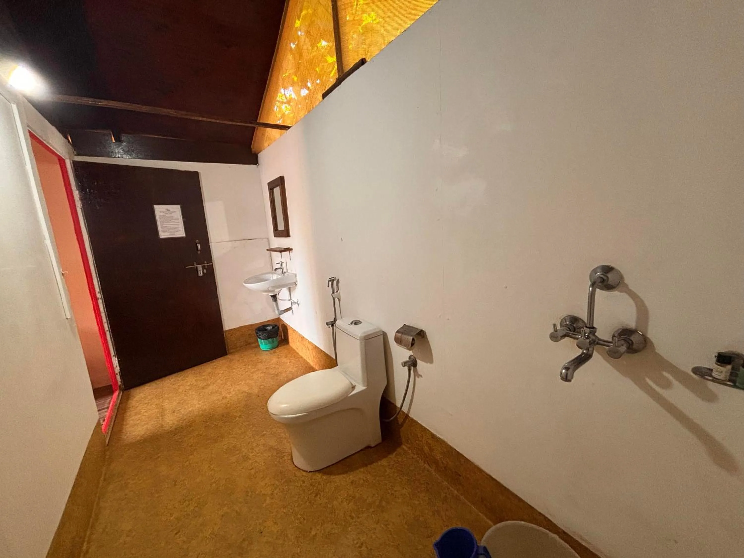 Bathroom in Peace Garden Beach Resort