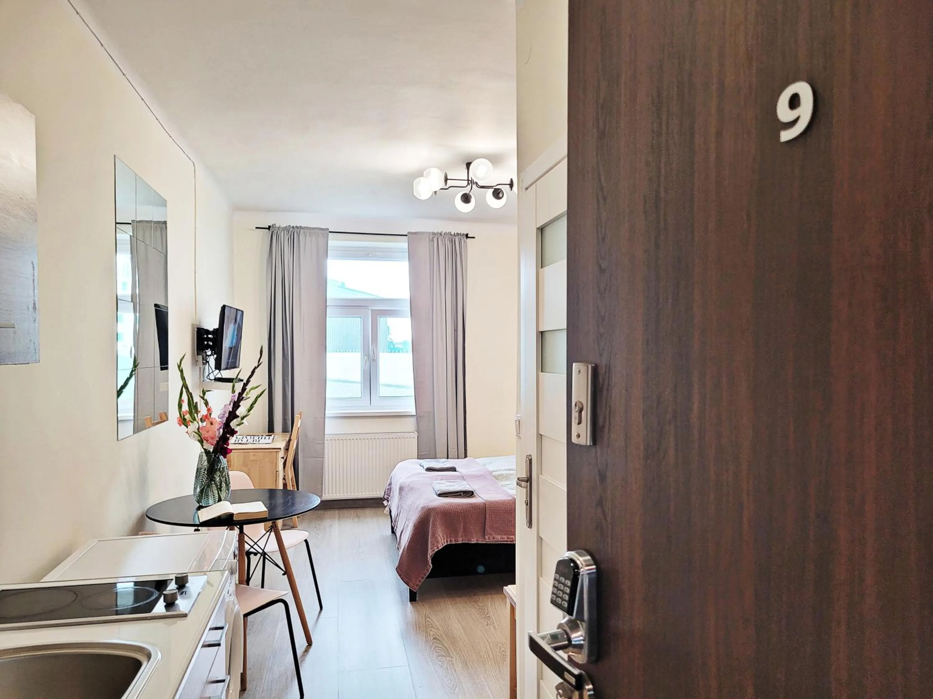 Photo of the whole room in DReAM Main Station