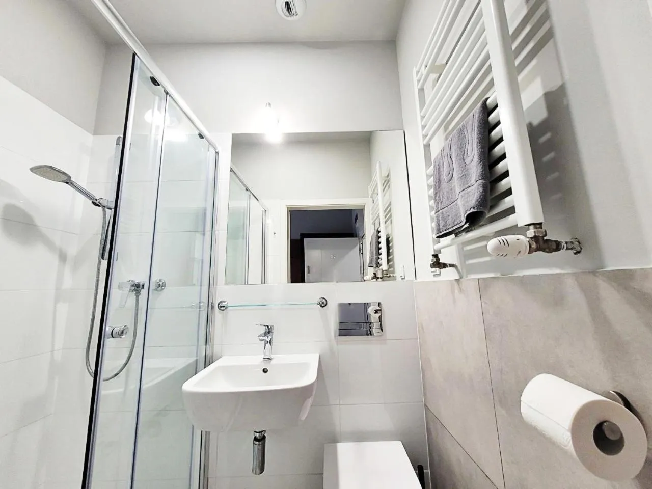 Shower in DReAM Main Station