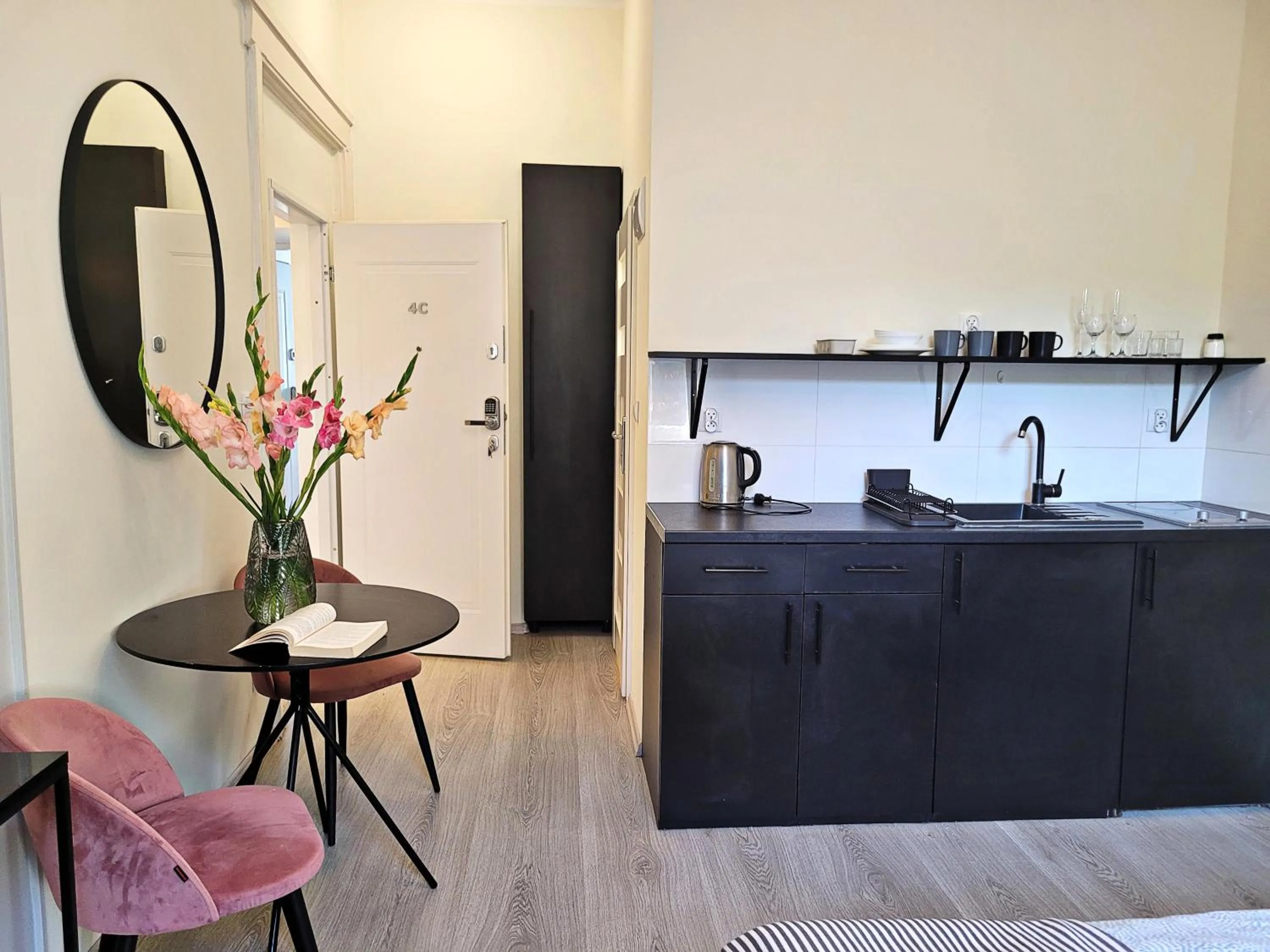 Kitchen or kitchenette in DReAM Main Station