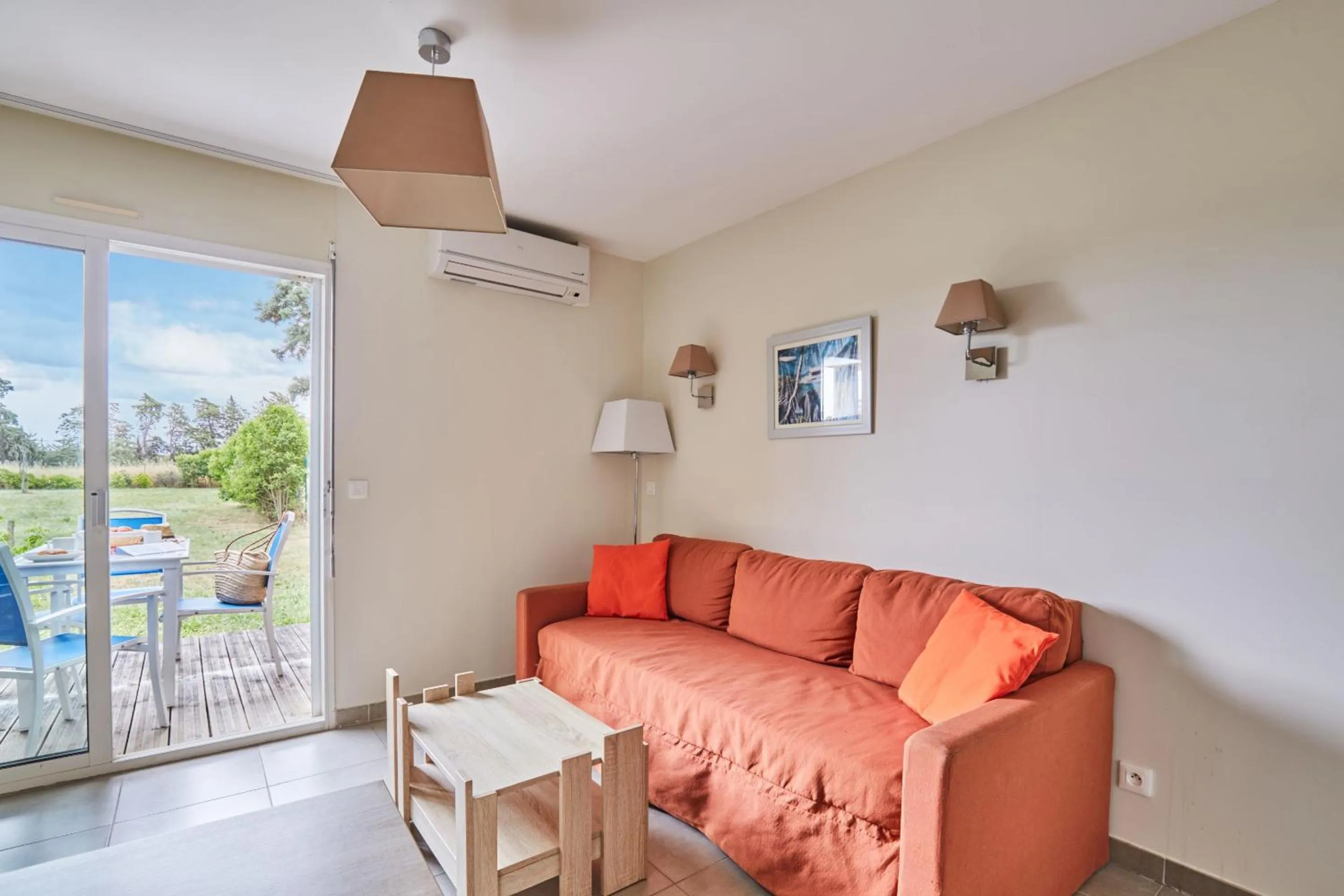 Seating area in Résidence Odalys Côté Canal