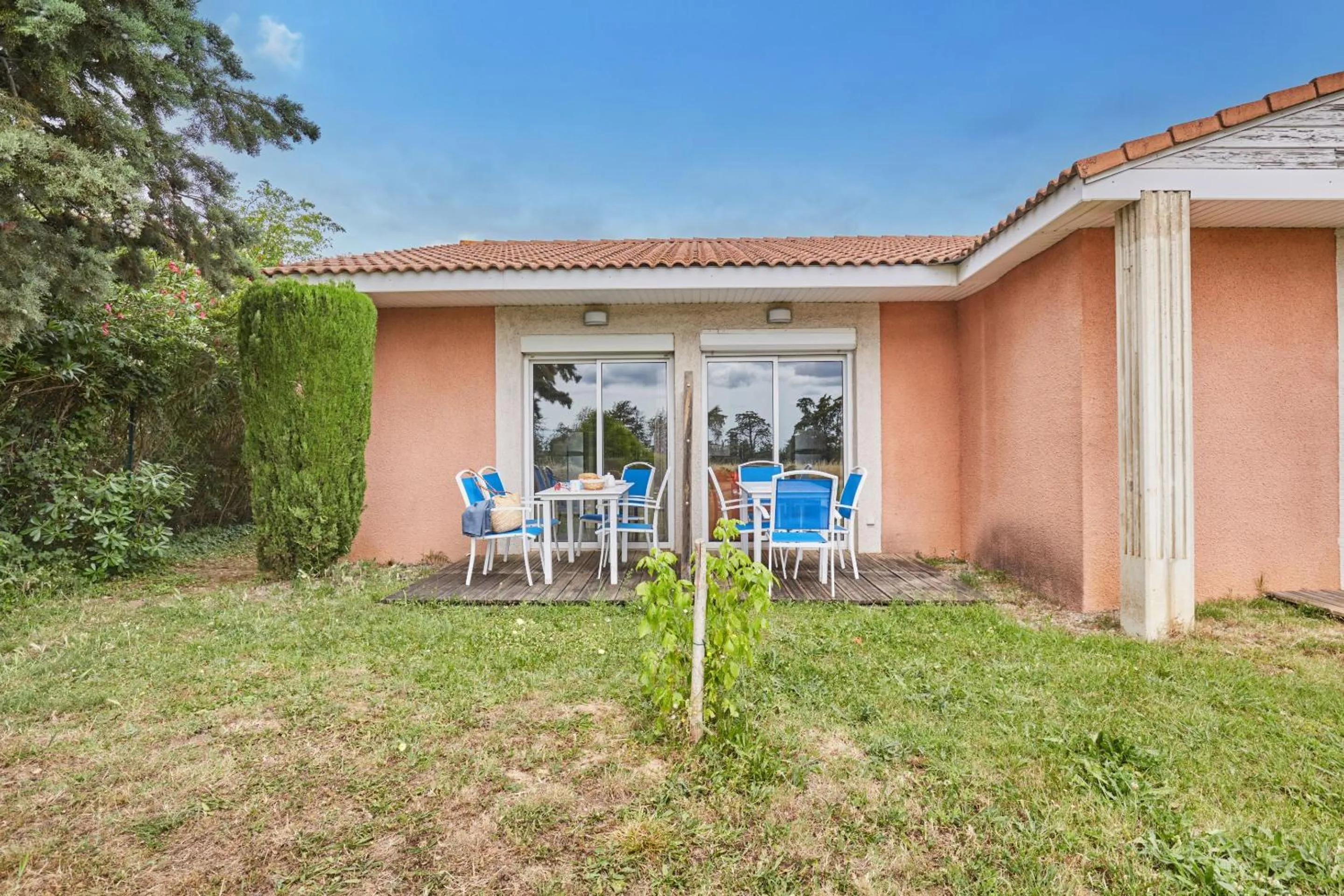 Garden in Résidence Odalys Côté Canal