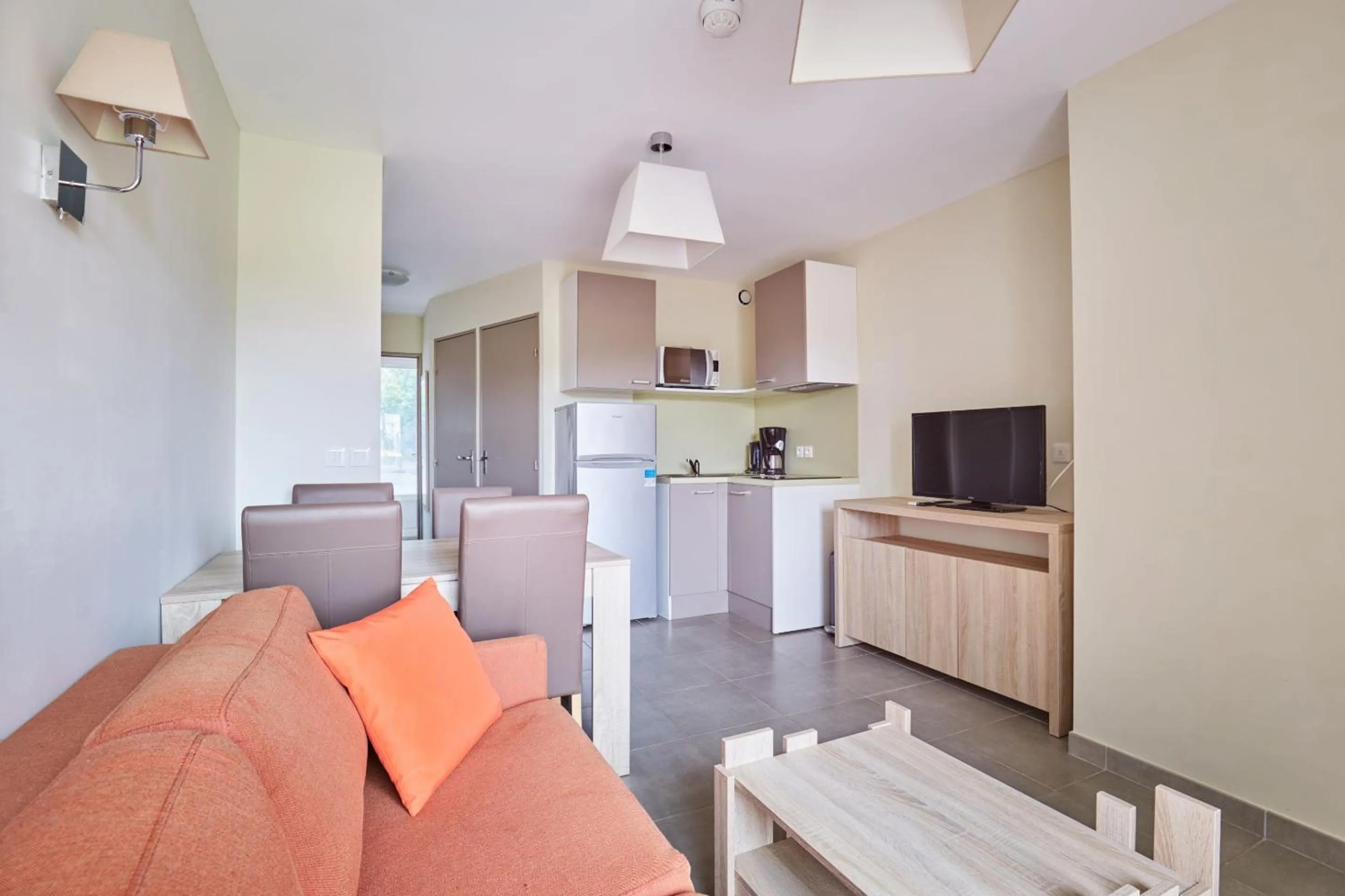 Kitchen or kitchenette in Résidence Odalys Côté Canal