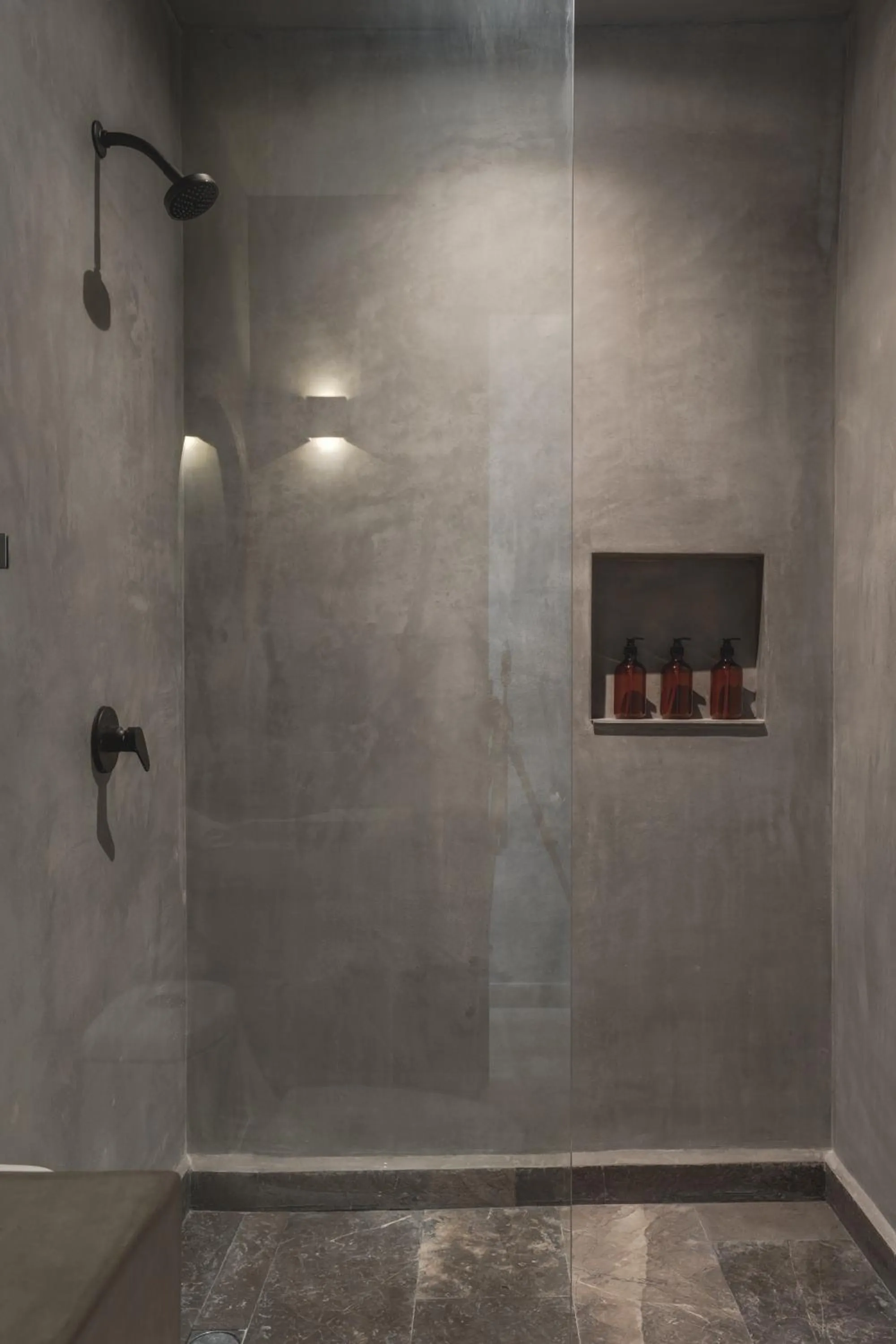 Shower in Urbano by Sundara