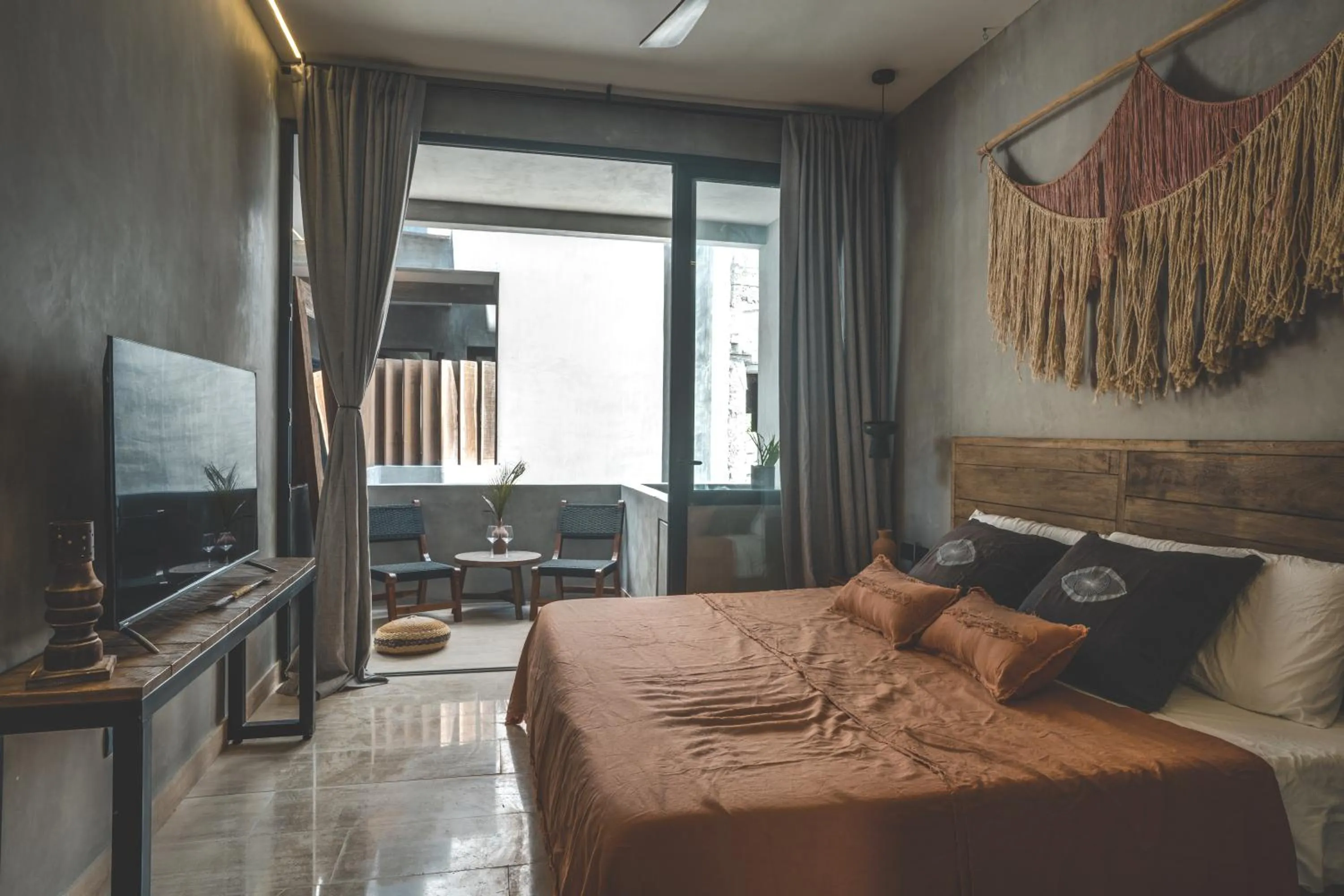 Bed in Urbano by Sundara