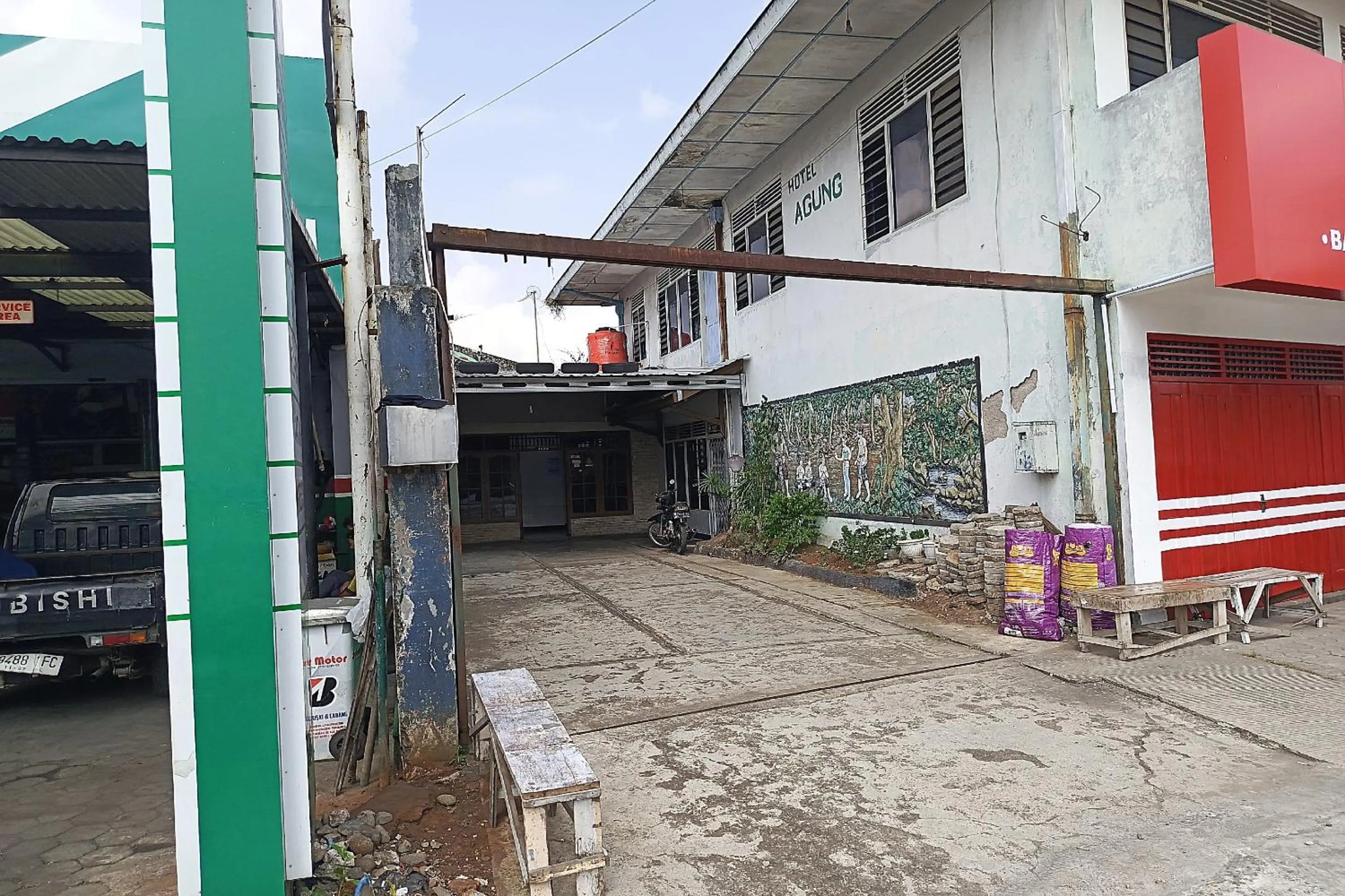 Lobby or reception in Hotel O Dian Asih Rooms
