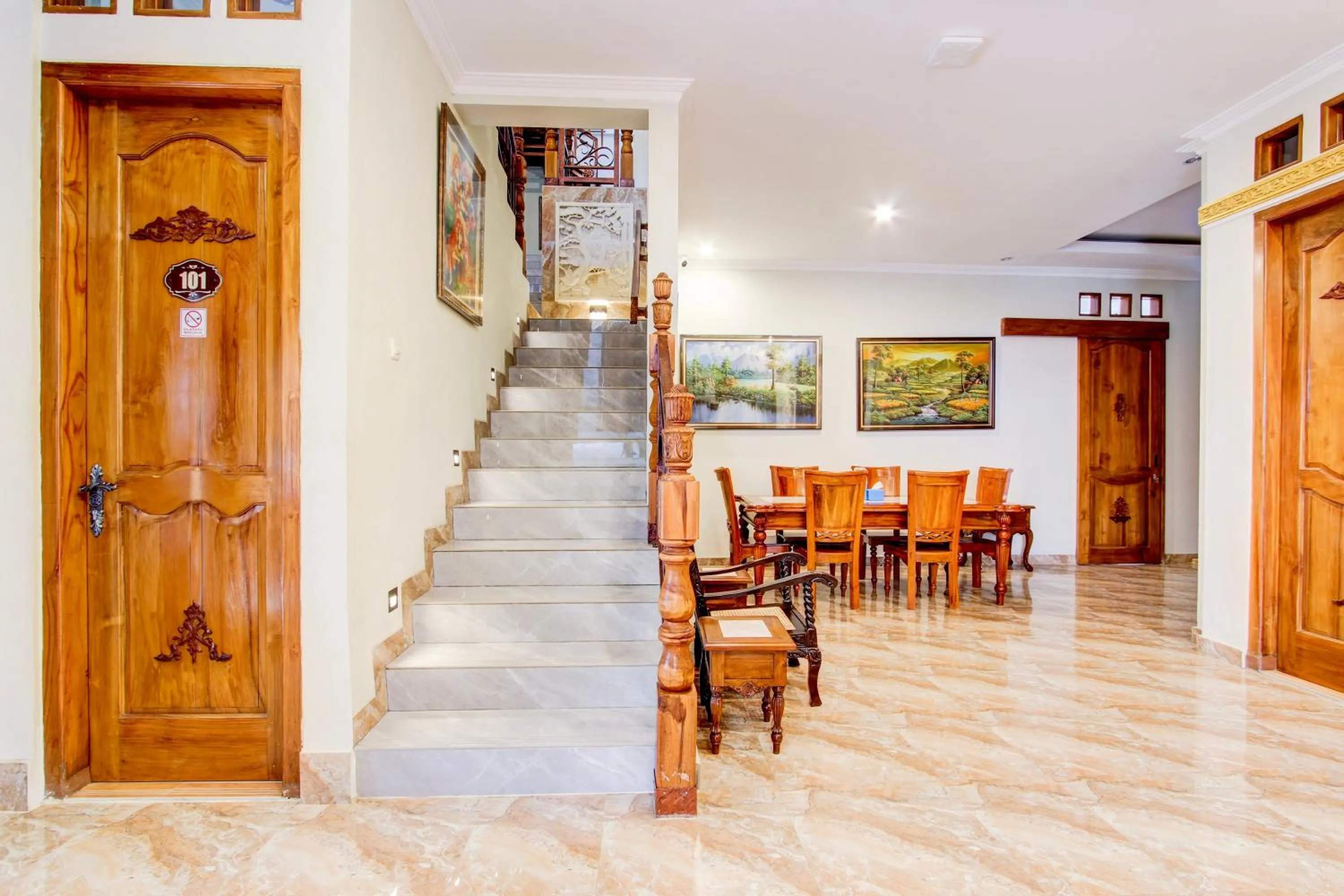 Lobby or reception in Collection O 94154 Puri Gusti Ayu