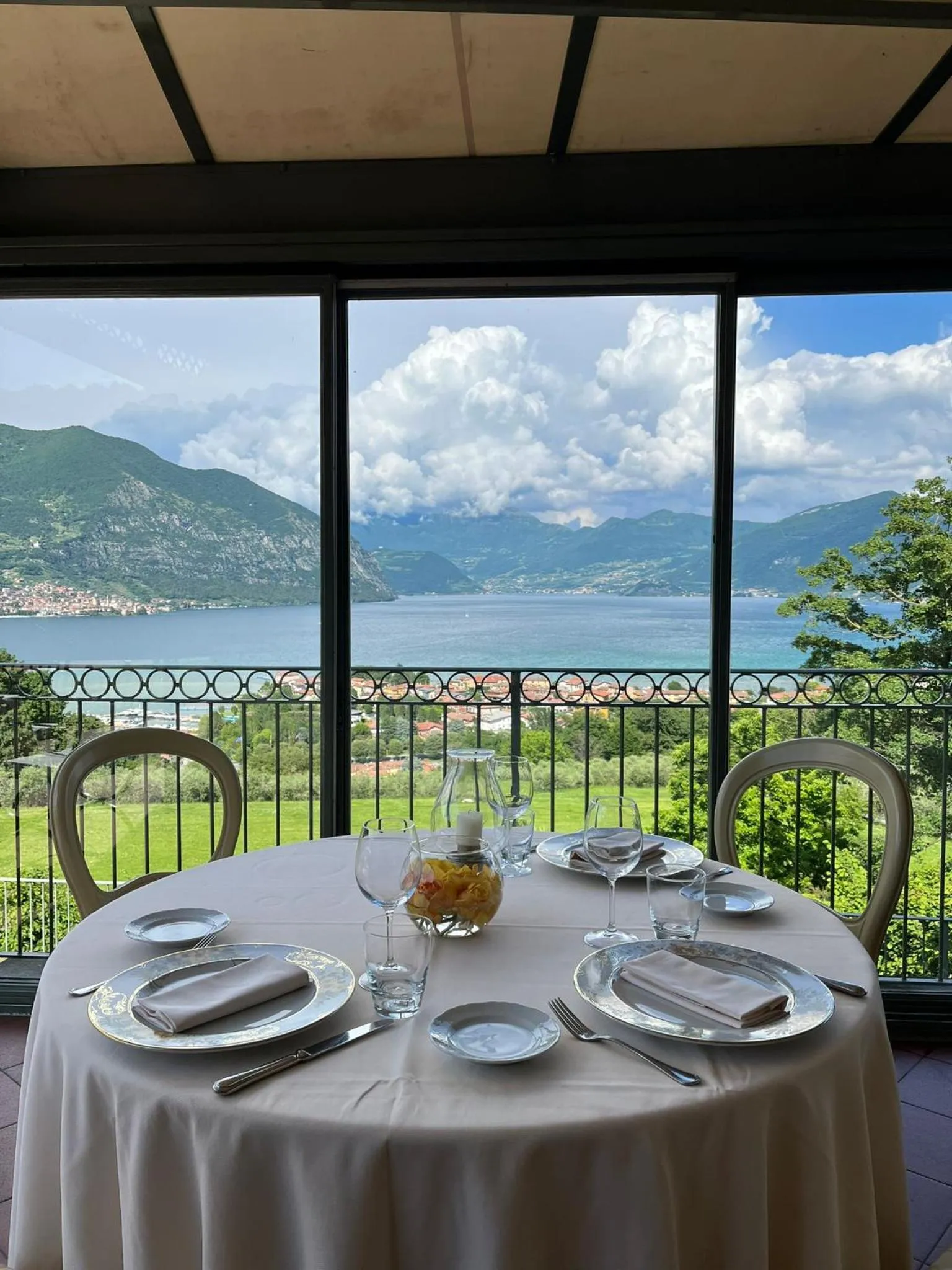 Restaurant/places to eat in Romantik Hotel Relais Mirabella Iseo