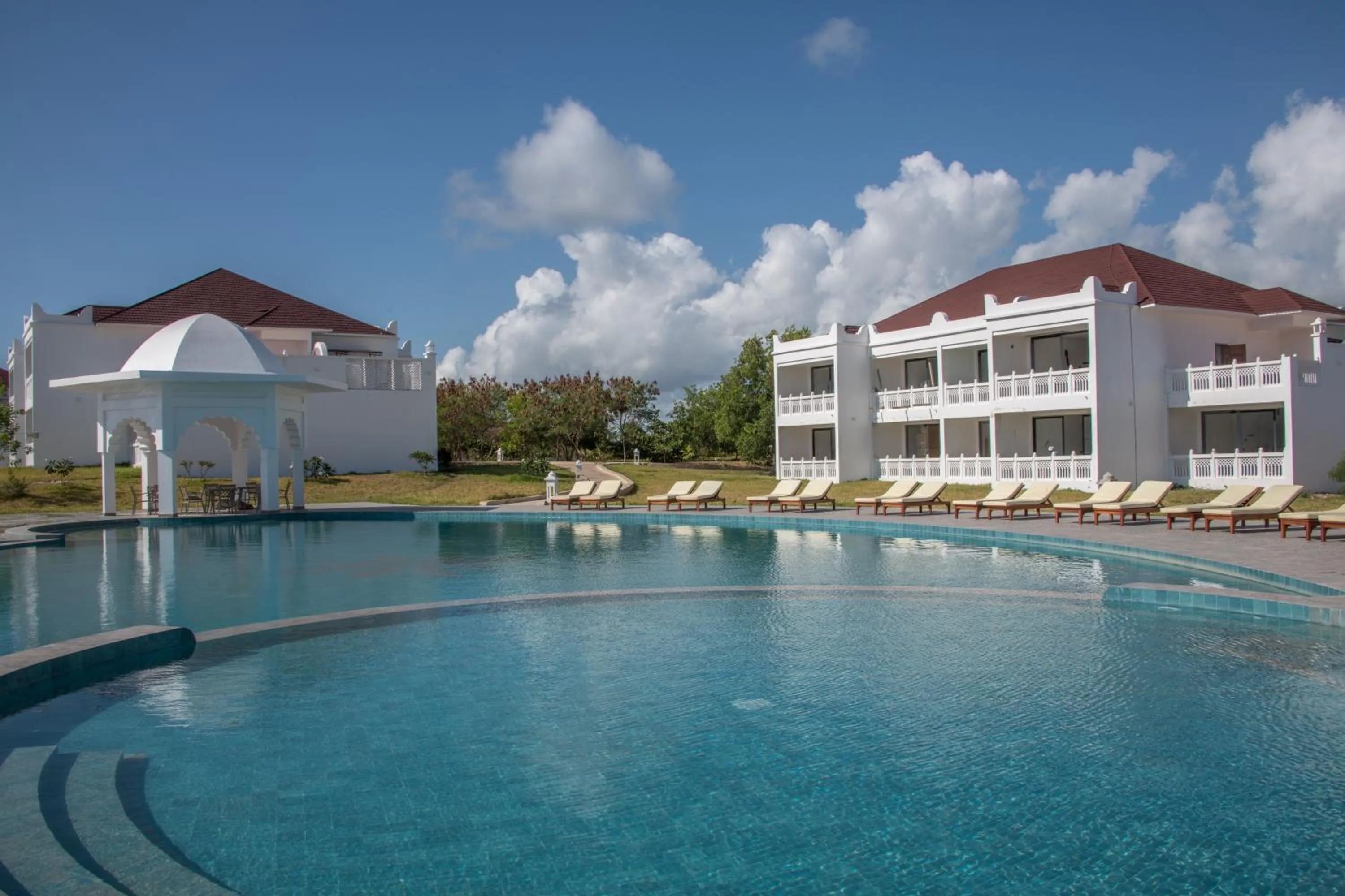 Swimming pool in Shukran Palace