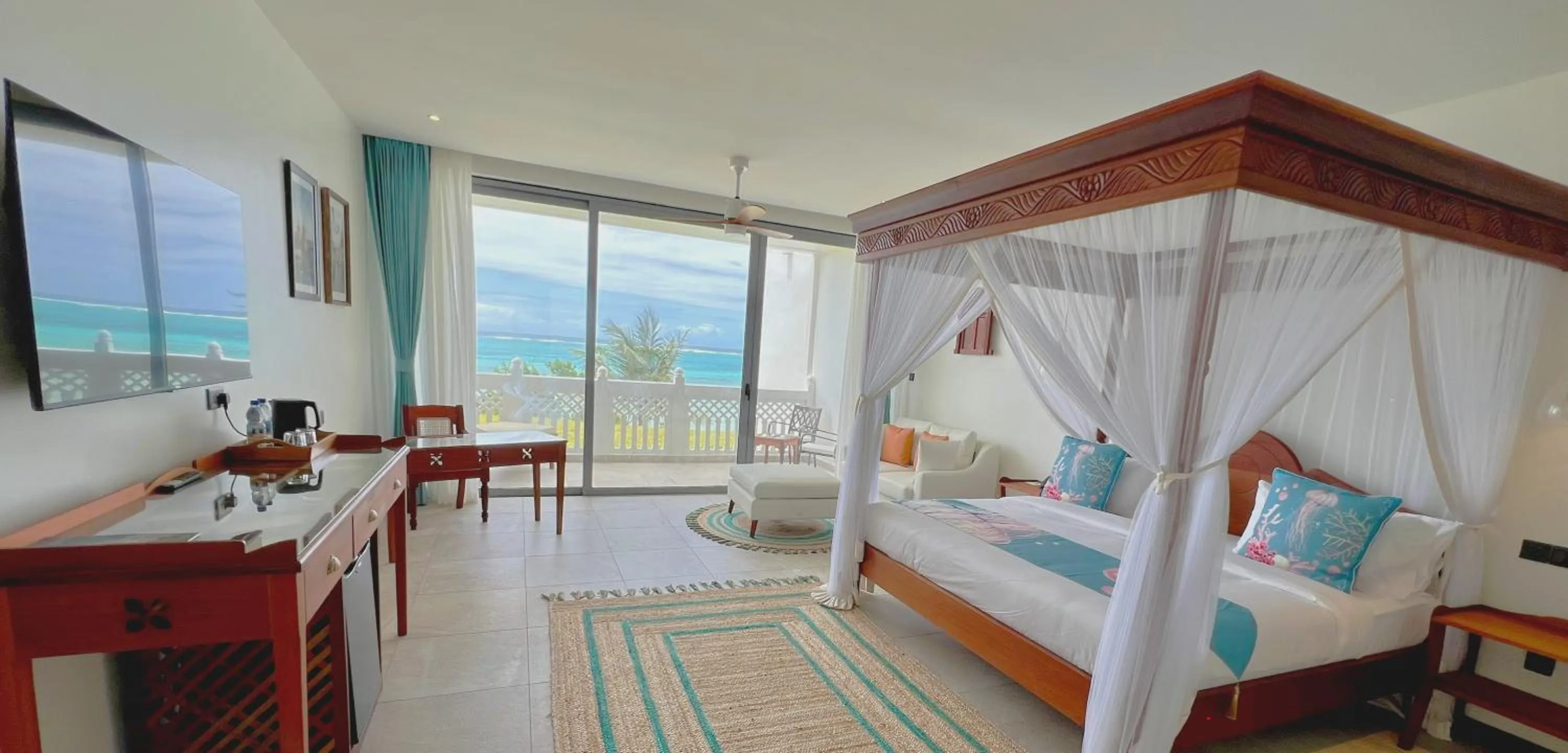 Sea view, Bed in Shukran Palace