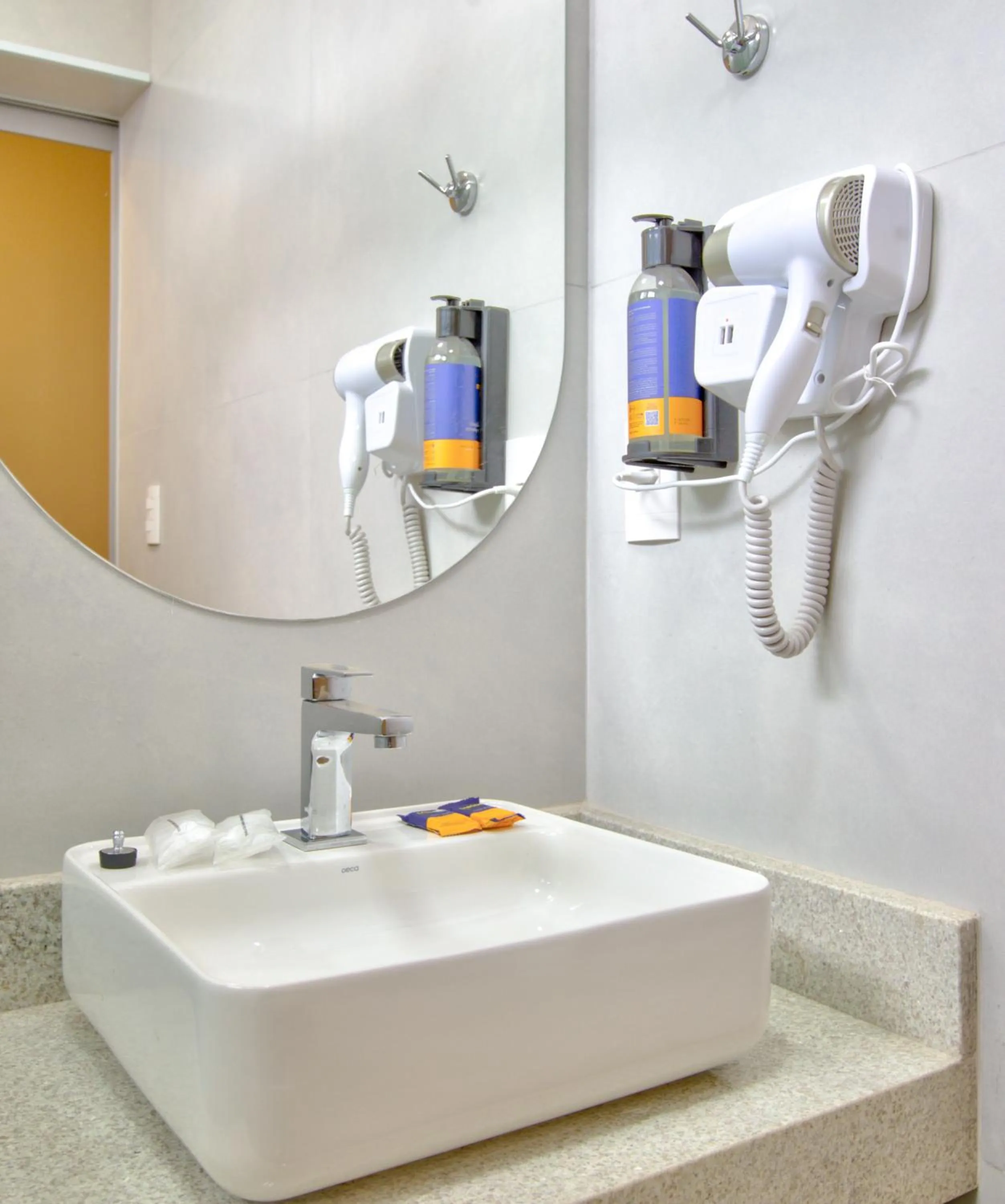 Toilet in Comfort Hotel Serra da Canastra