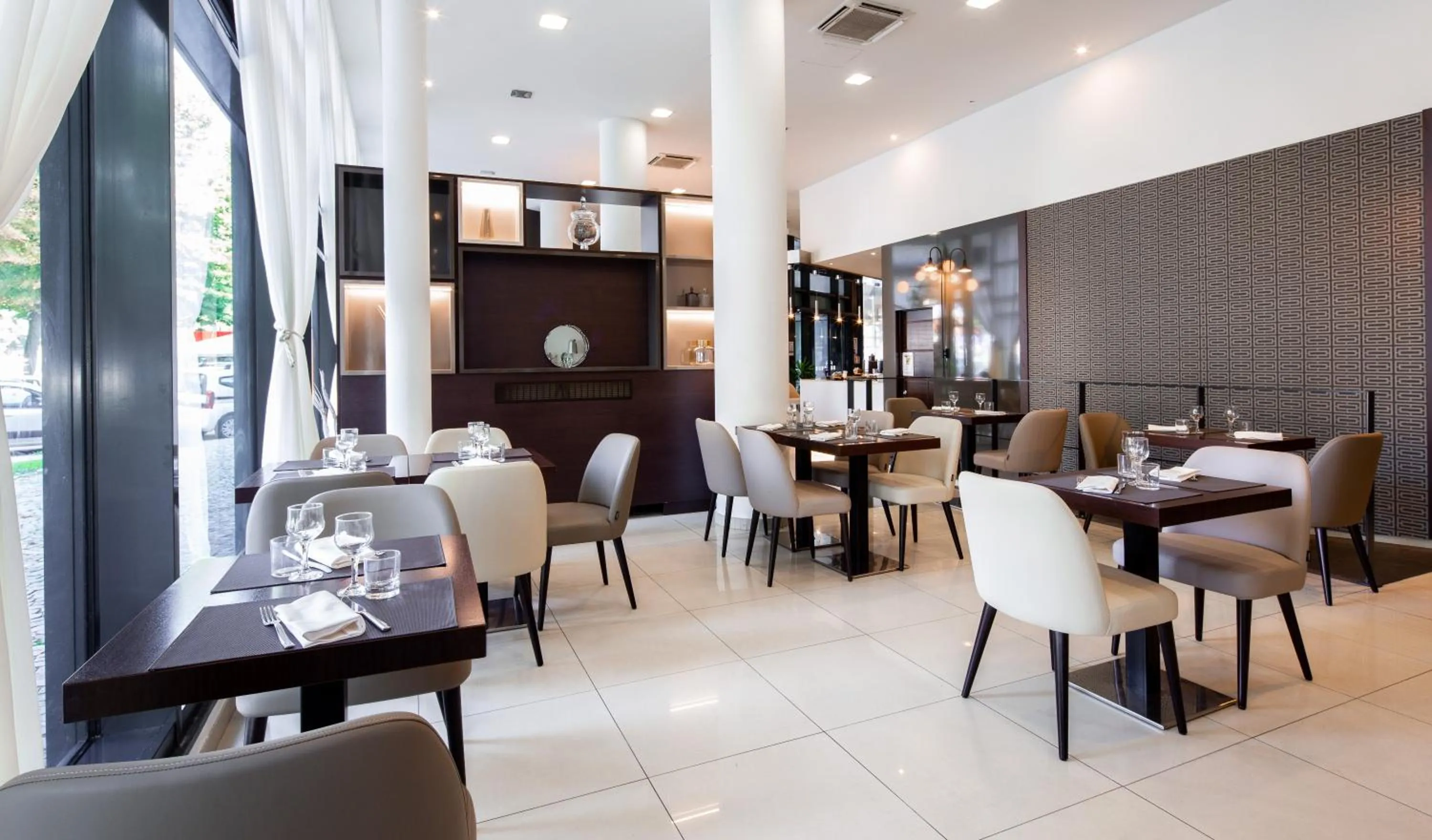 Restaurant/places to eat in Holiday Inn Turin Corso Francia by IHG