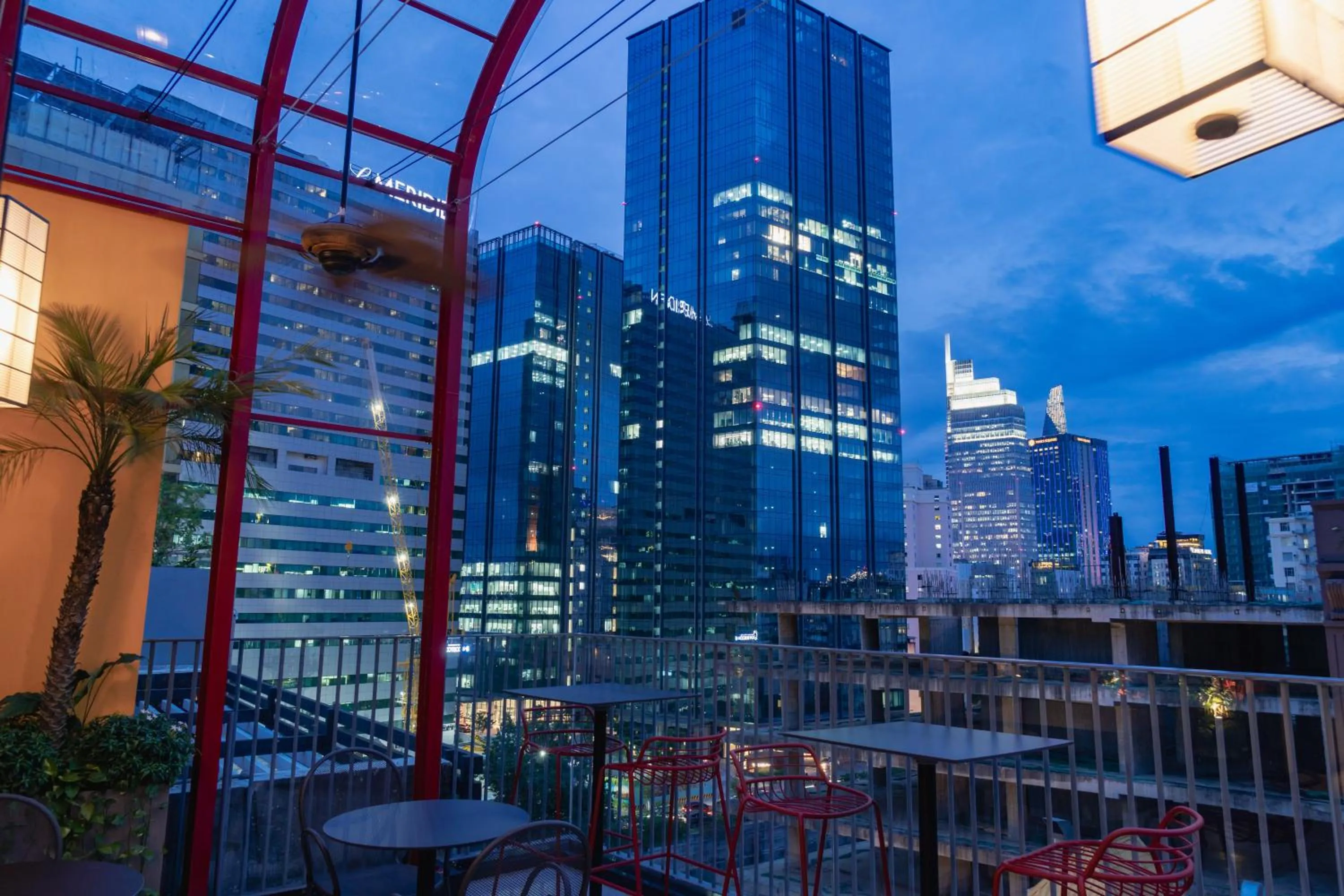 Night in Suzu Saigon - A Boutique Hotel