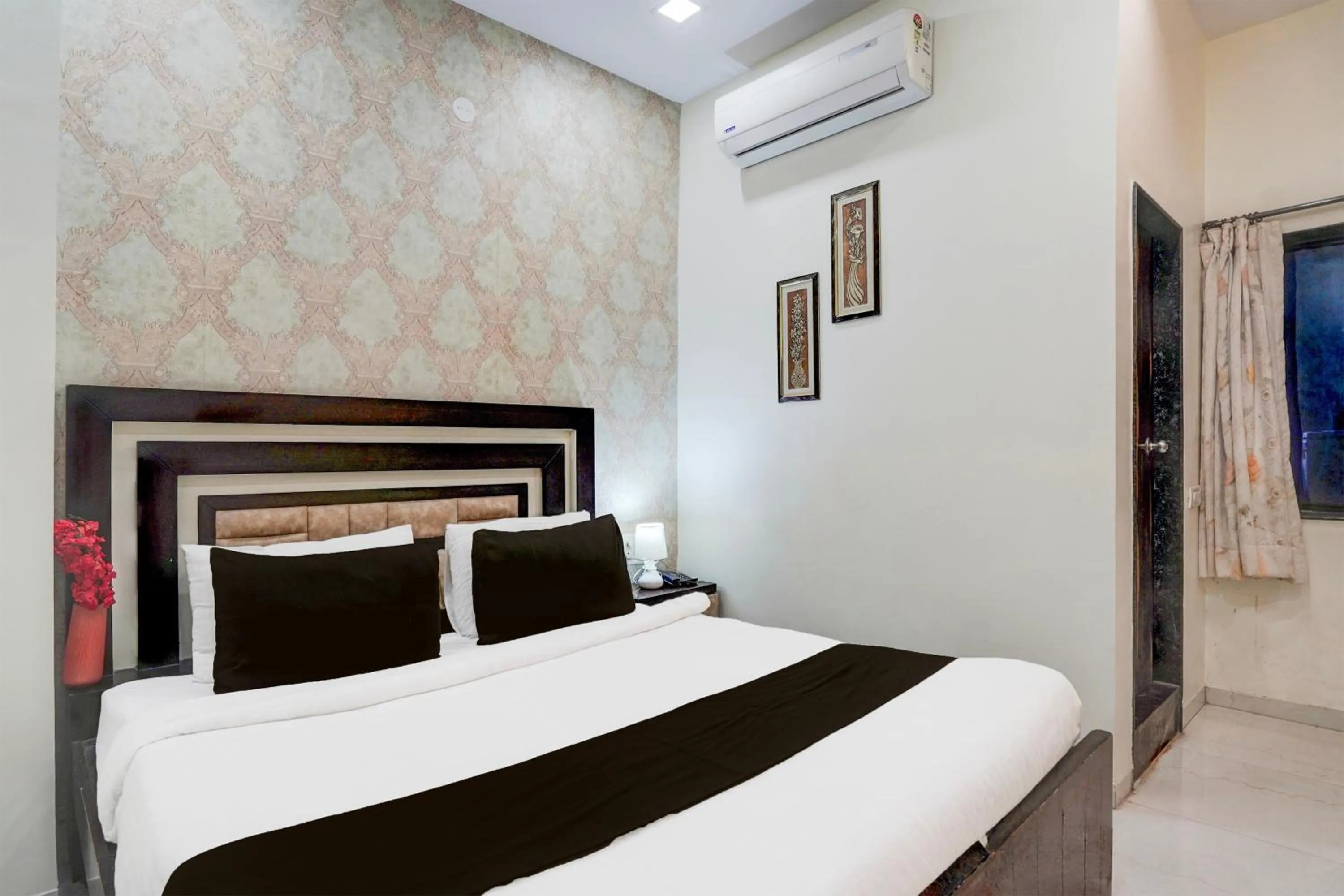 Bedroom, Bed in Super Hotel O Itwari Railway Station Formerly Hotel Prime