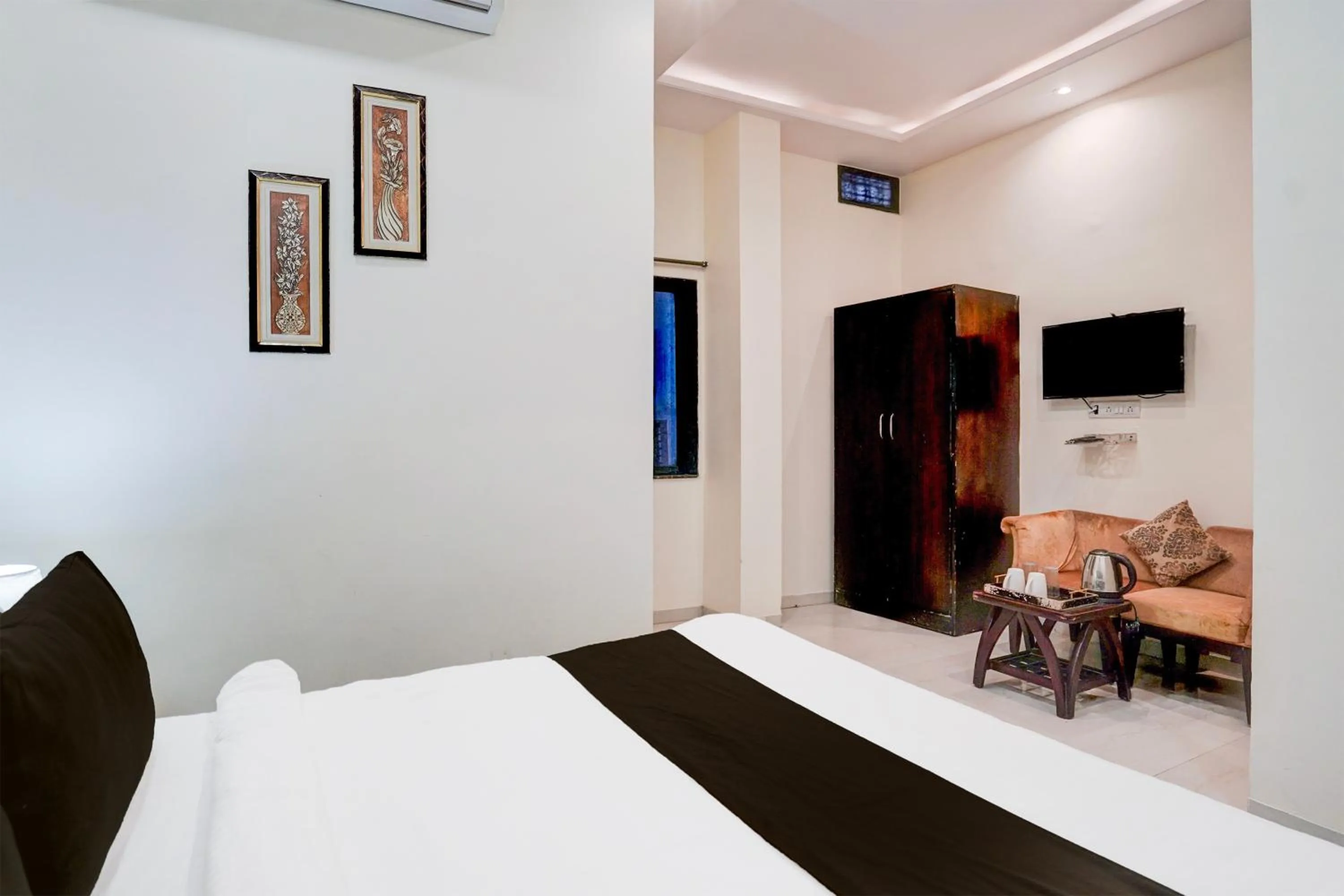 Bedroom, Bed in Super Hotel O Itwari Railway Station Formerly Hotel Prime