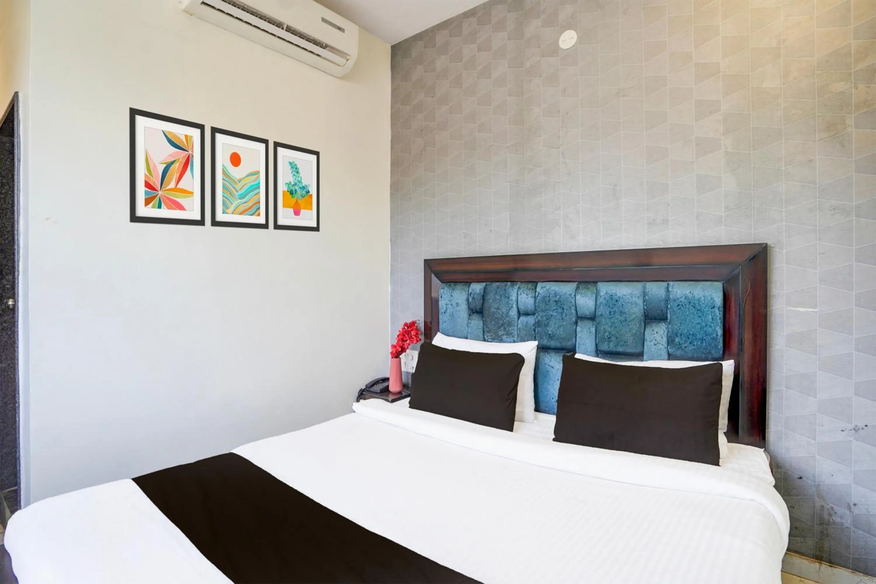 Bedroom, Bed in Super Hotel O Itwari Railway Station Formerly Hotel Prime