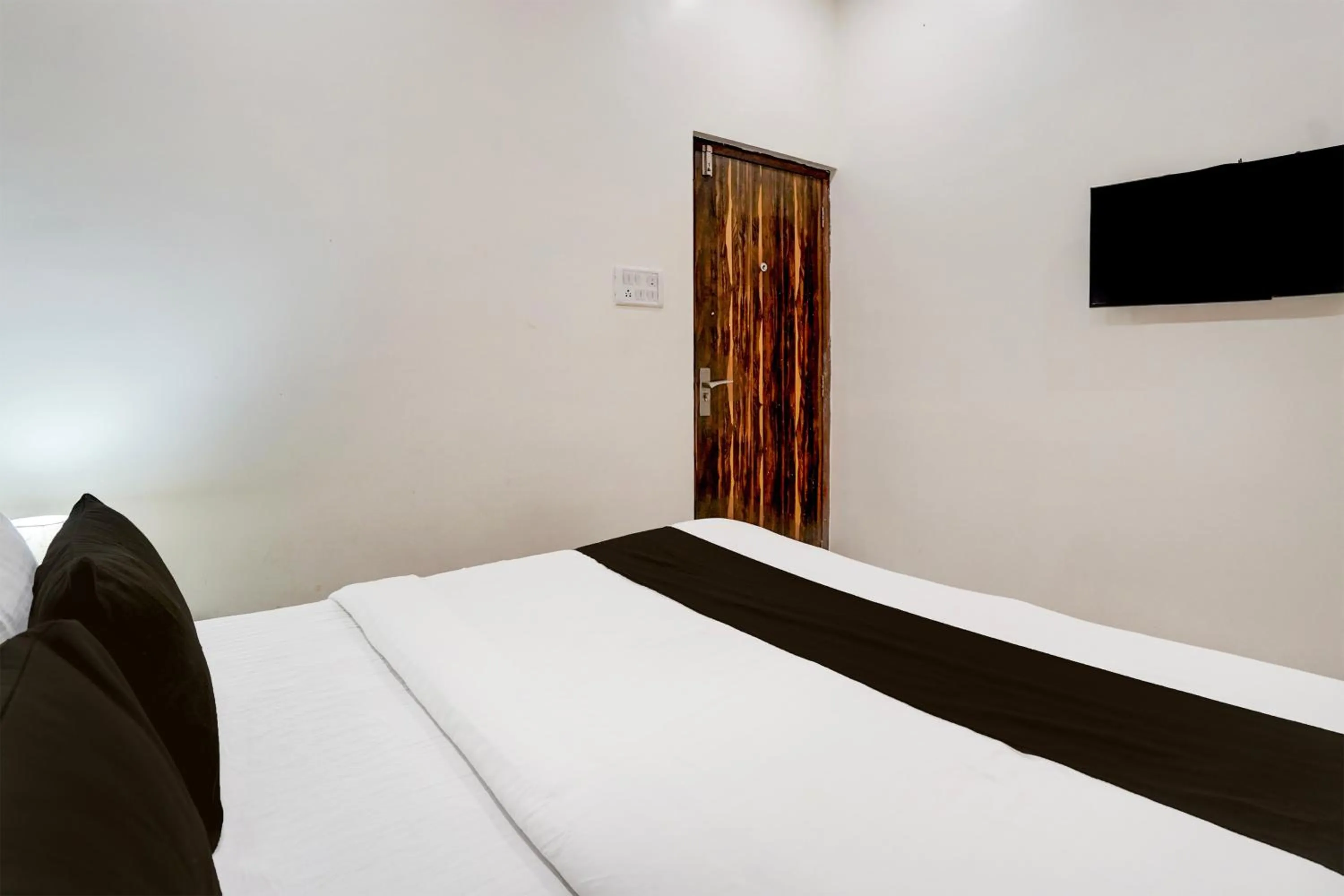 Bedroom, Bed in Super Hotel O Itwari Railway Station Formerly Hotel Prime