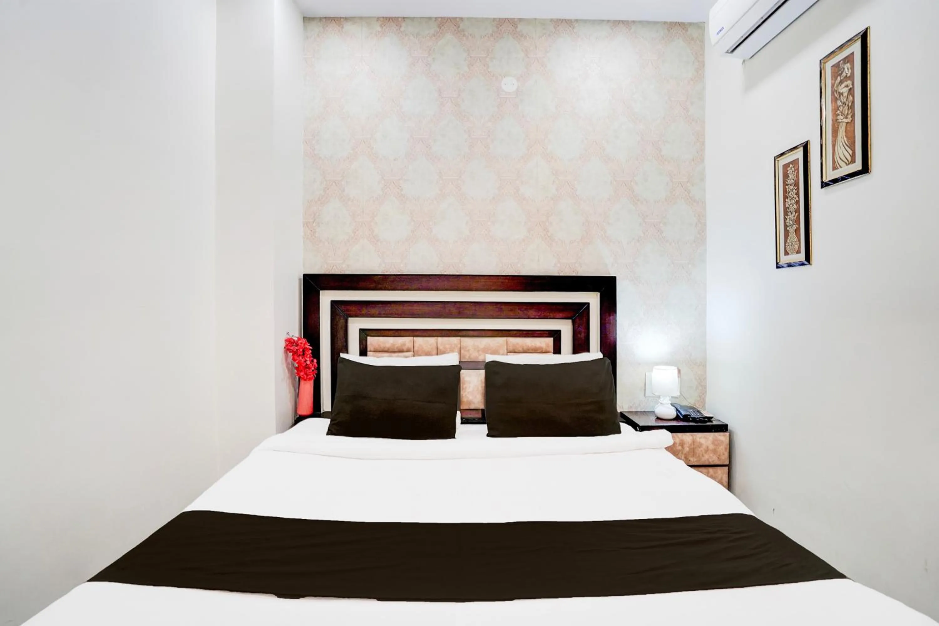 Bedroom, Bed in Super Hotel O Itwari Railway Station Formerly Hotel Prime