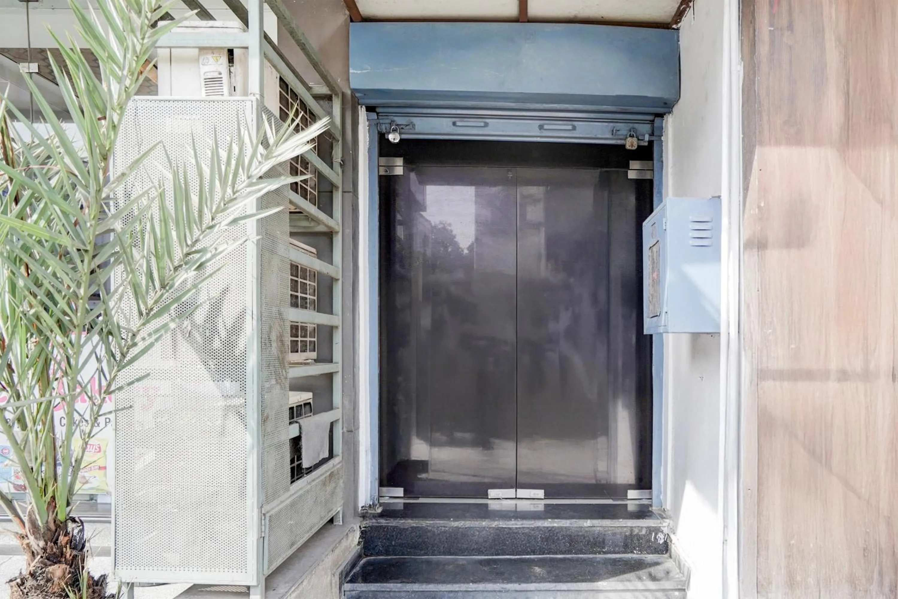 Facade/entrance in Super Hotel O Itwari Railway Station Formerly Hotel Prime