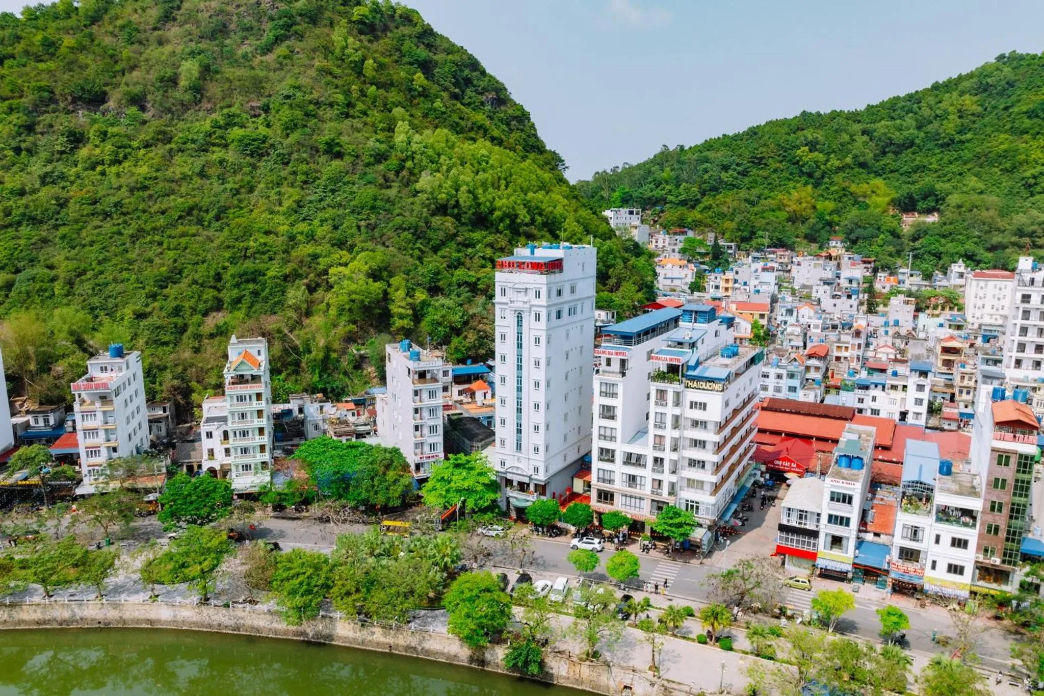 Chu Long Hotel & Spa