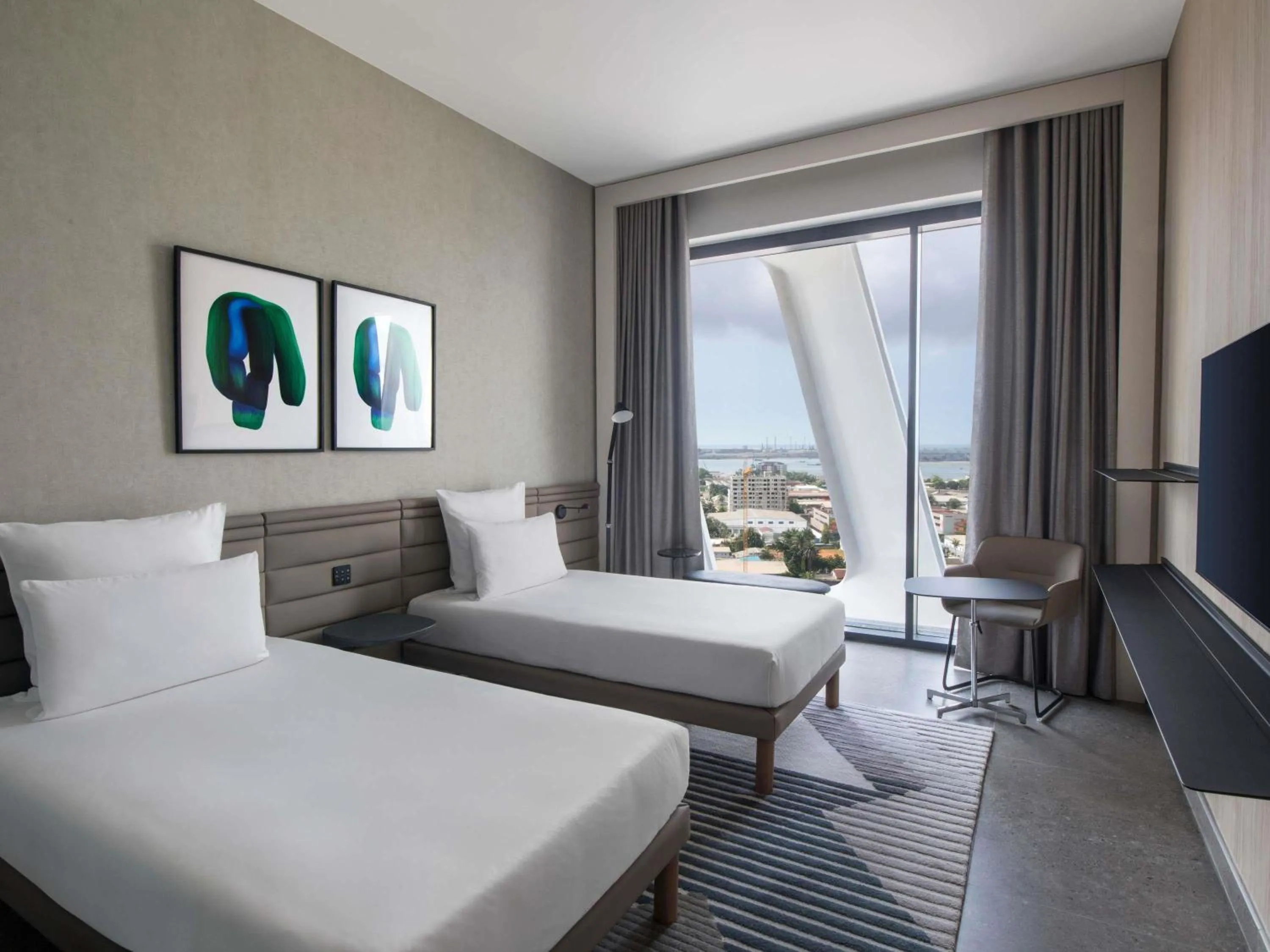 Bedroom, Bed in Novotel Abidjan Marcory