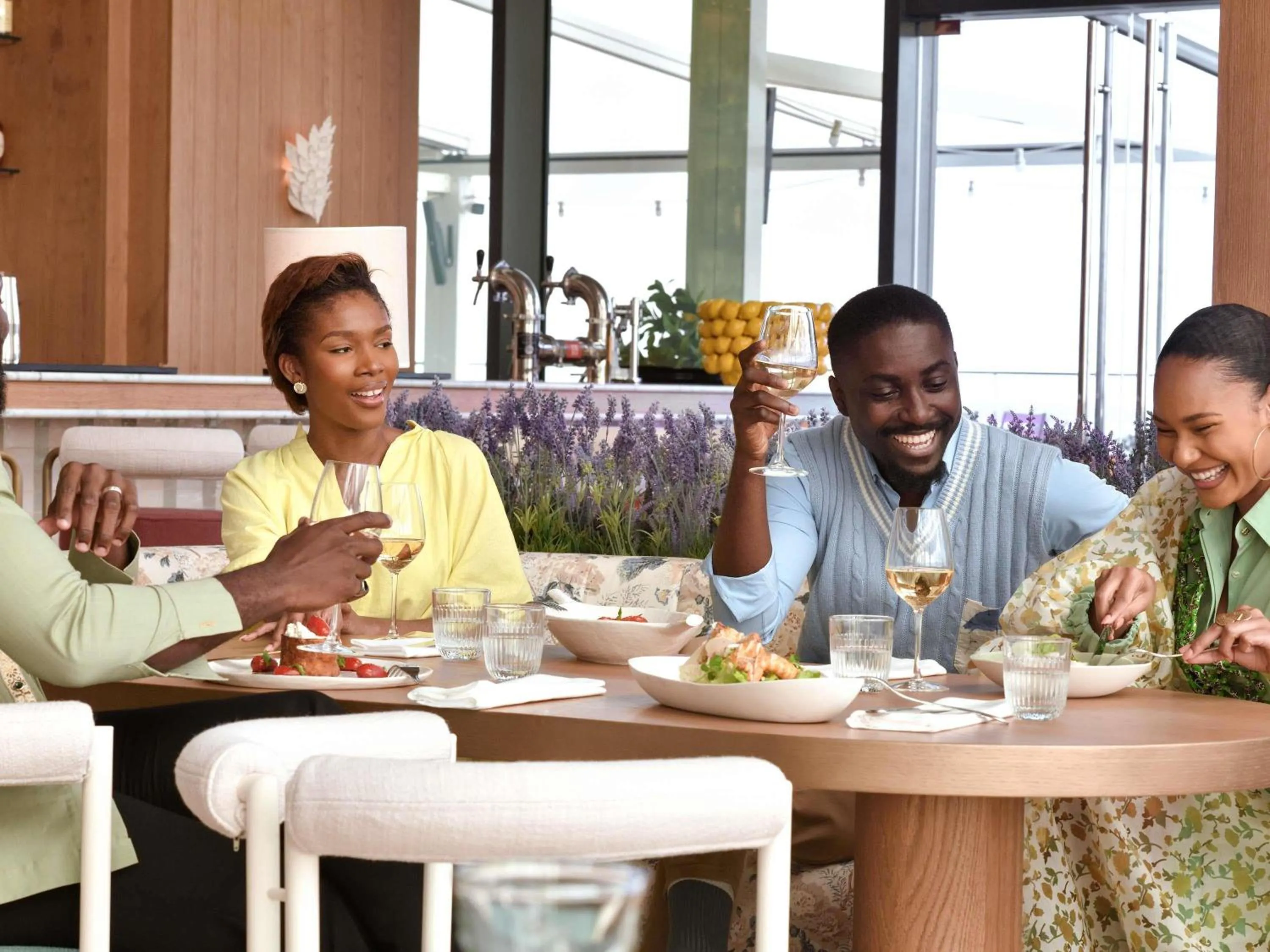 Restaurant/places to eat in Novotel Abidjan Marcory