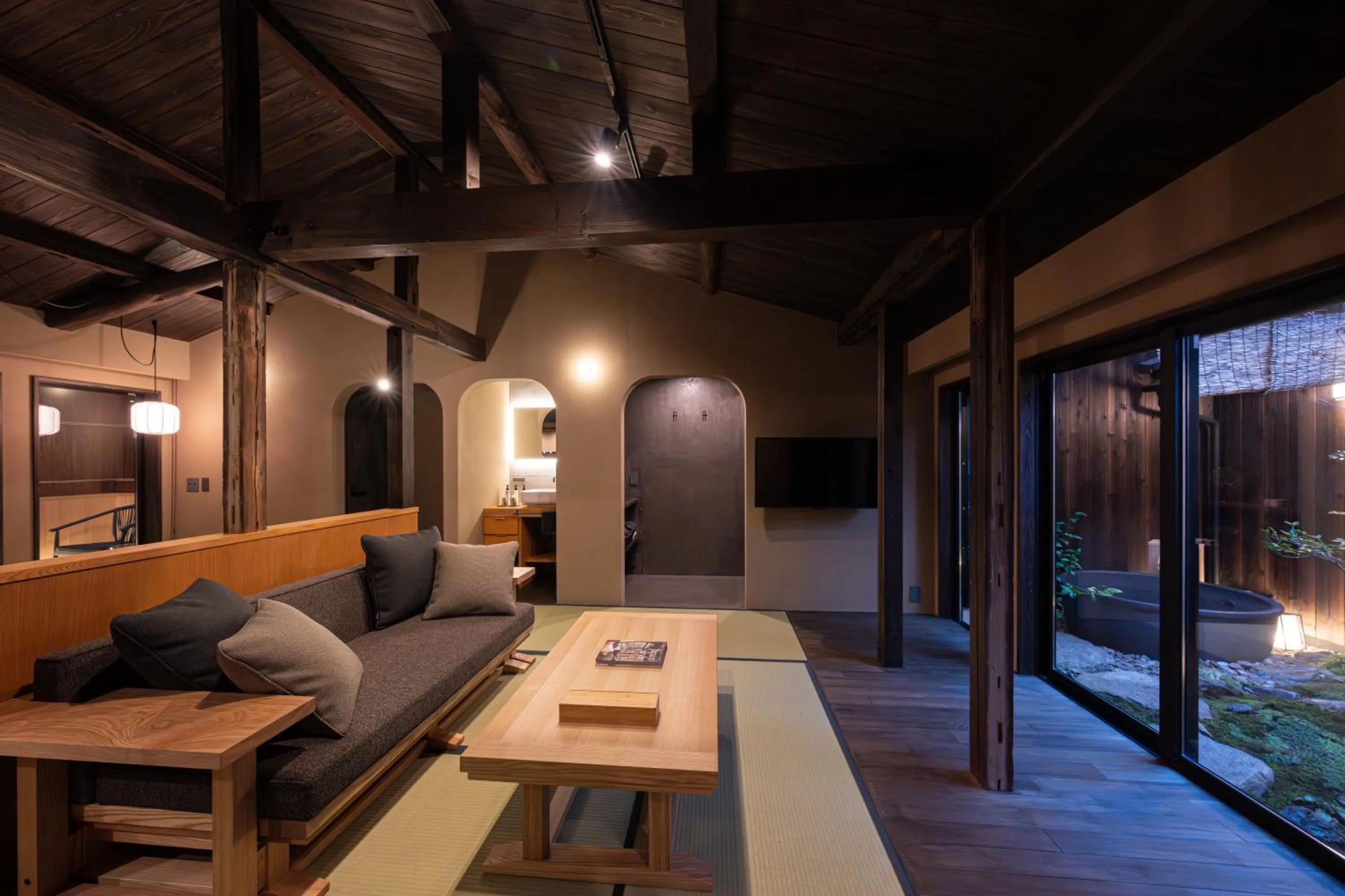 Photo of the whole room in Nazuna Kyoto Higashi Honganji