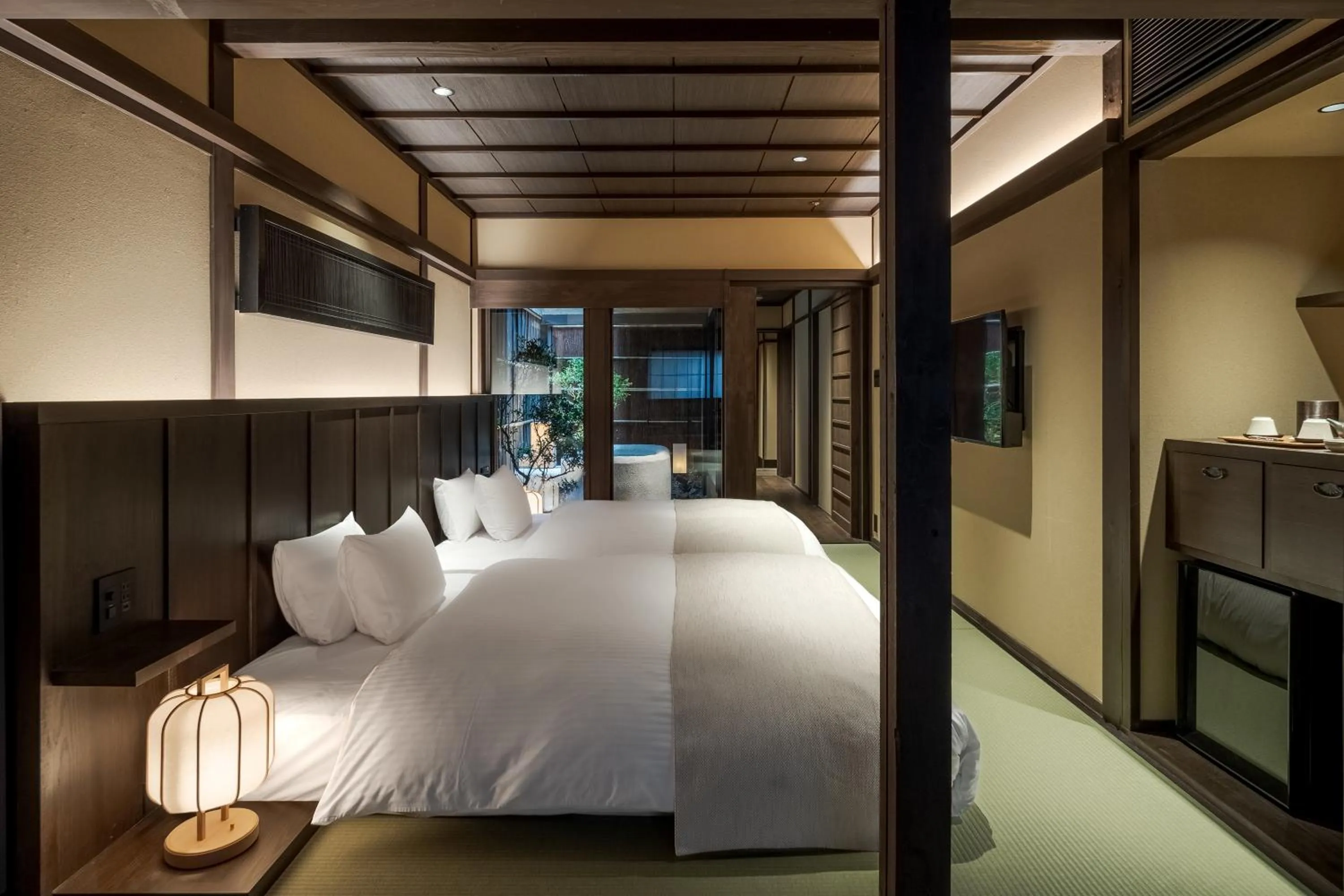 Bed in Nazuna Kyoto Higashi Honganji