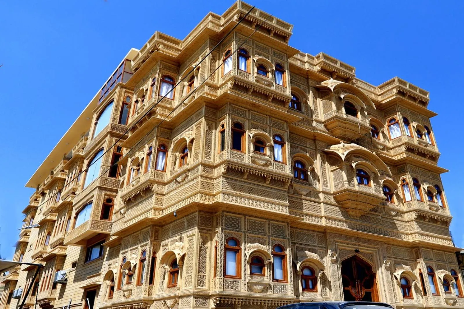 Facade/entrance in Hotel Golden Signature